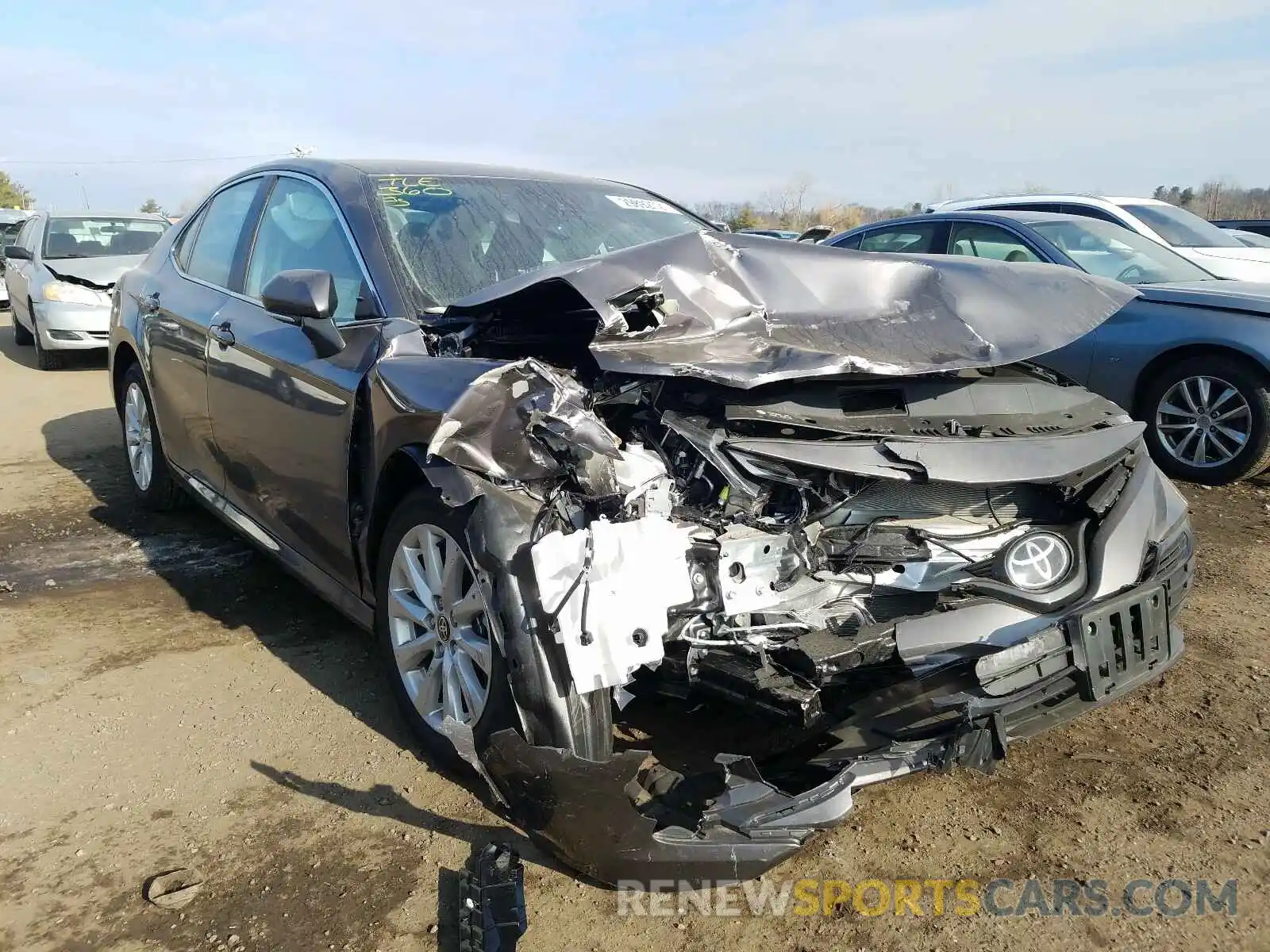 1 Photograph of a damaged car 4T1L11BK7LU001556 TOYOTA CAMRY 2020