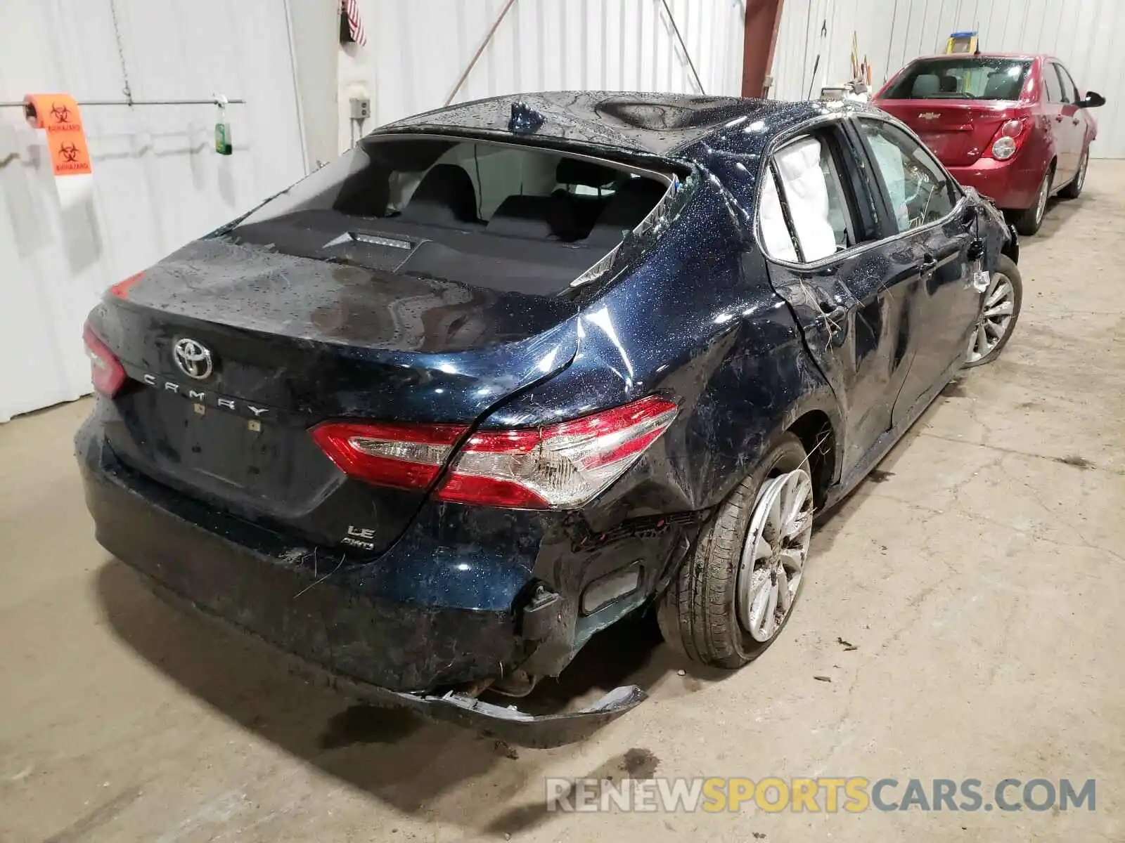 4 Photograph of a damaged car 4T1L11BK8LU001663 TOYOTA CAMRY 2020