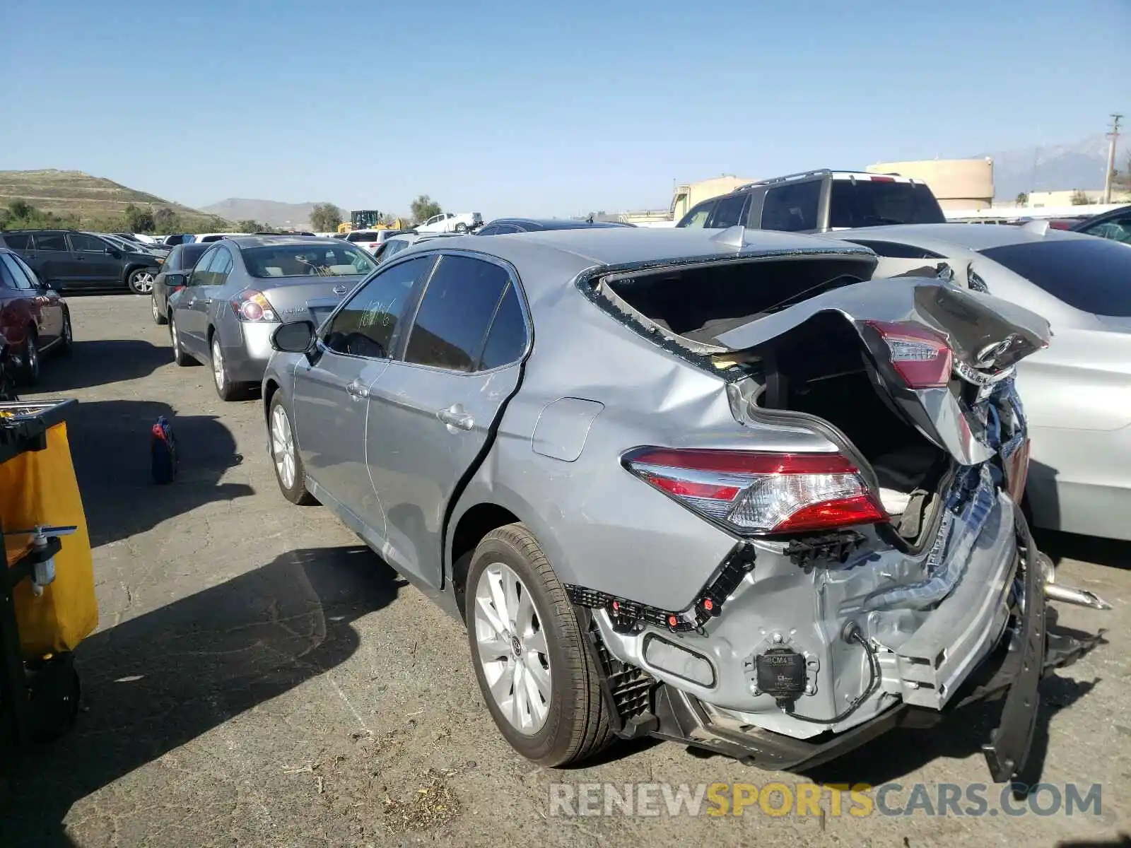 3 Photograph of a damaged car 4T1L11BK8LU013554 TOYOTA CAMRY 2020