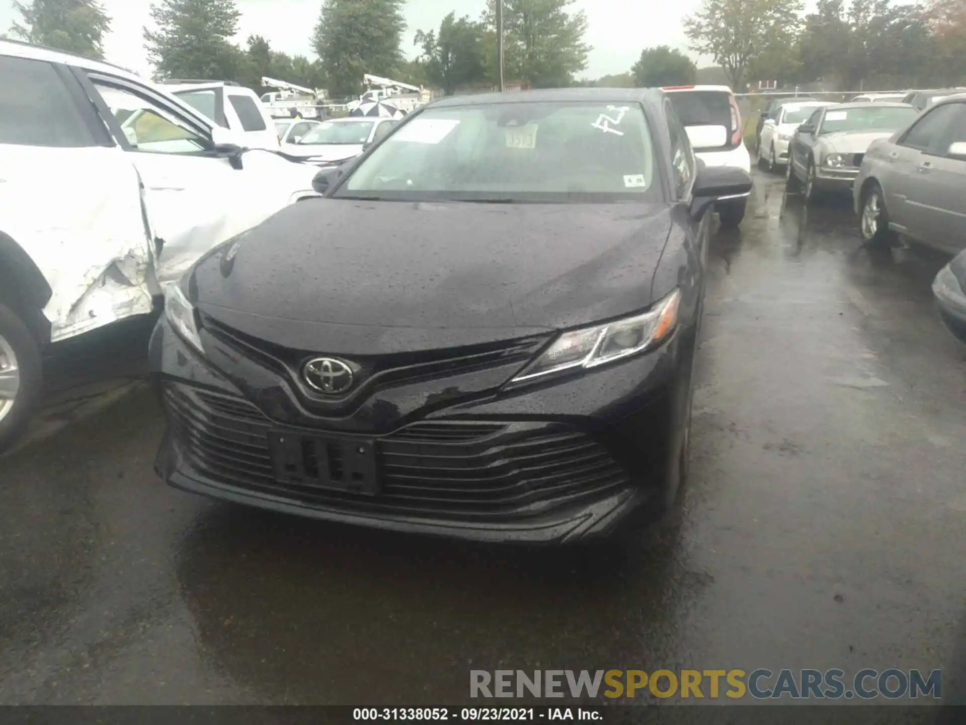 2 Photograph of a damaged car 4T1L11BK8LU017684 TOYOTA CAMRY 2020