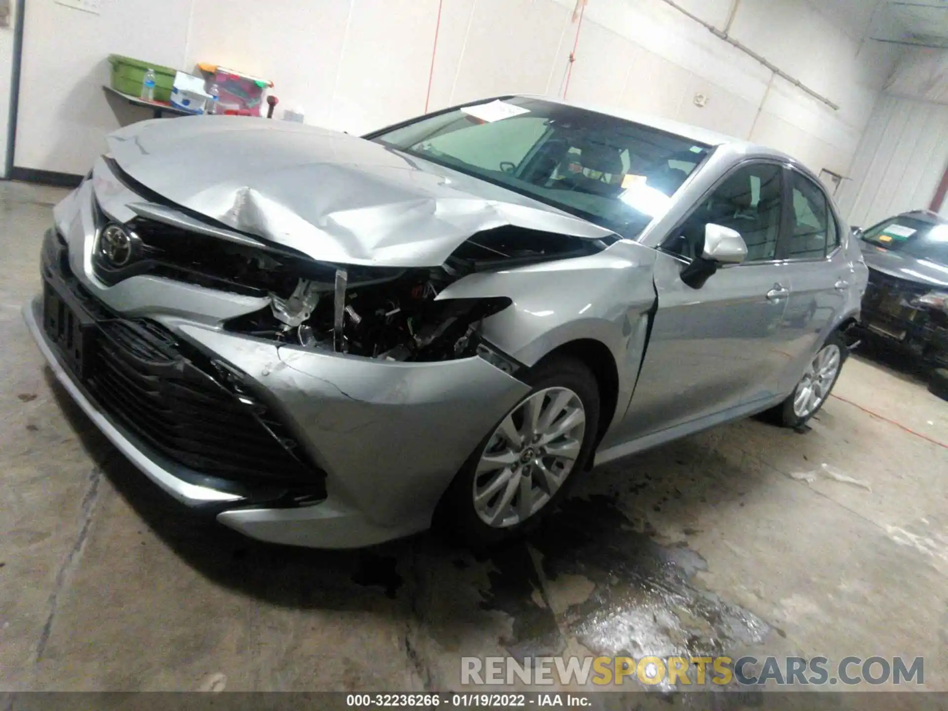 2 Photograph of a damaged car 4T1L11BK9LU005141 TOYOTA CAMRY 2020