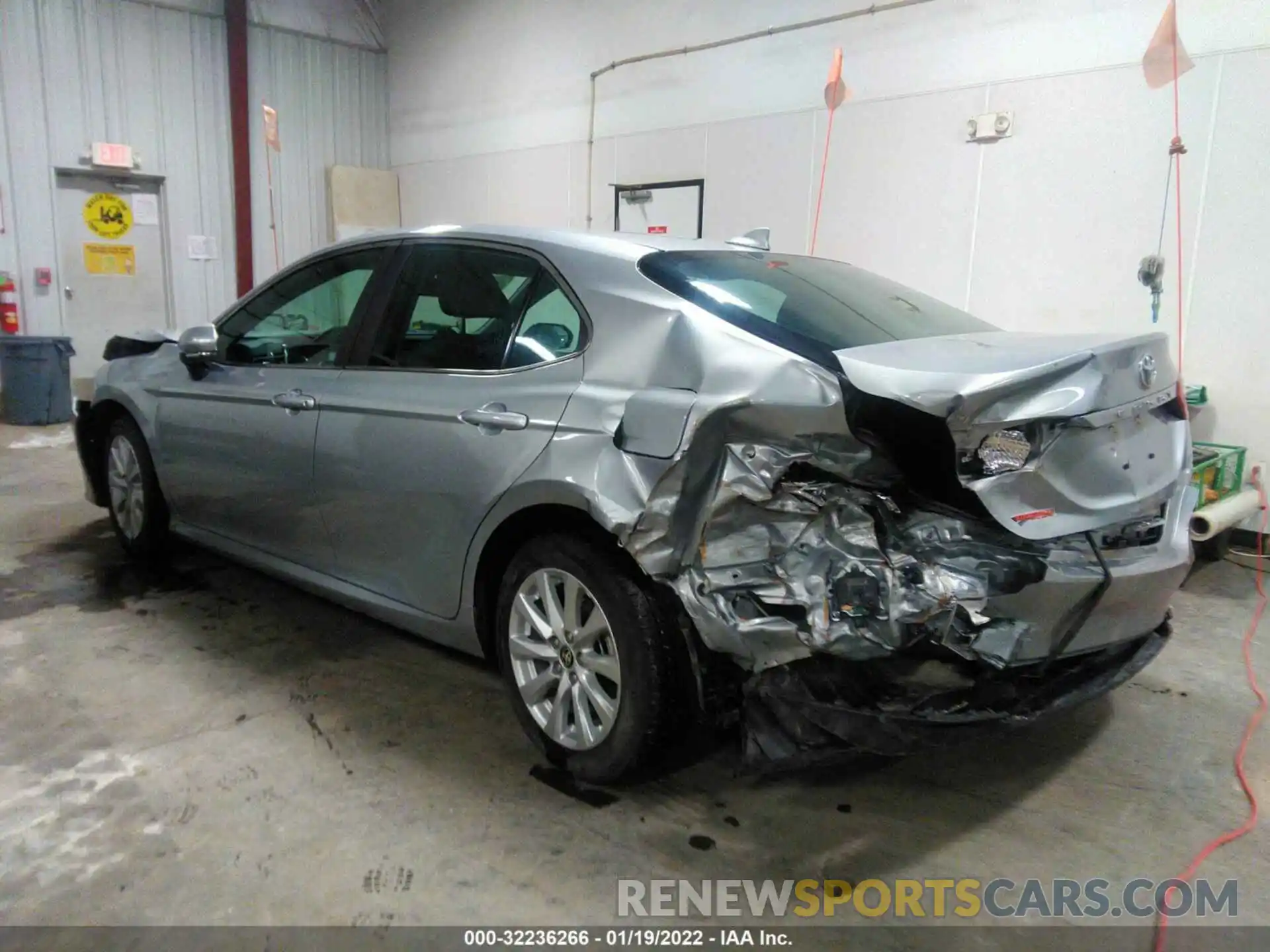 3 Photograph of a damaged car 4T1L11BK9LU005141 TOYOTA CAMRY 2020