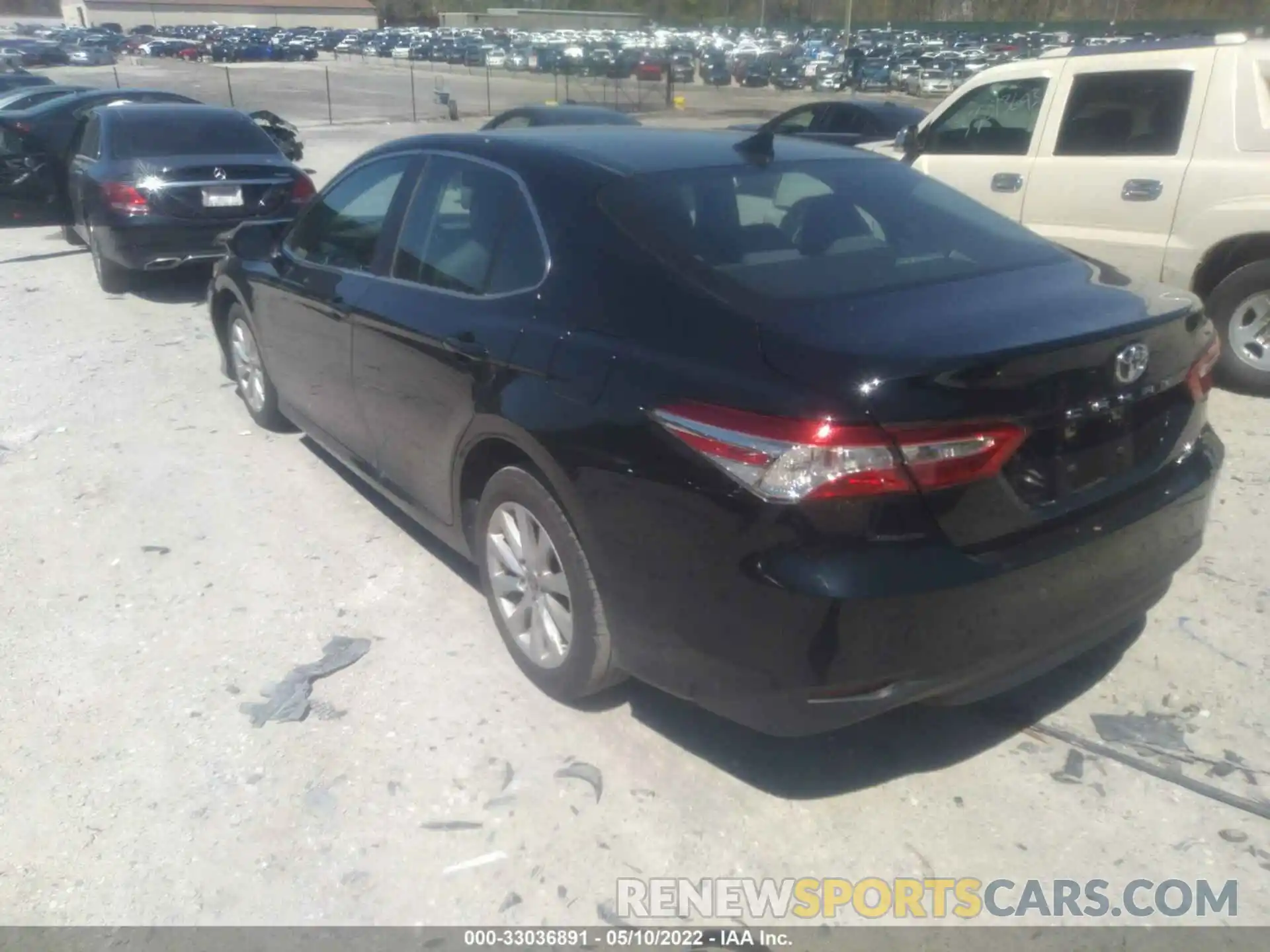 3 Photograph of a damaged car 4T1L11BKXLU003284 TOYOTA CAMRY 2020