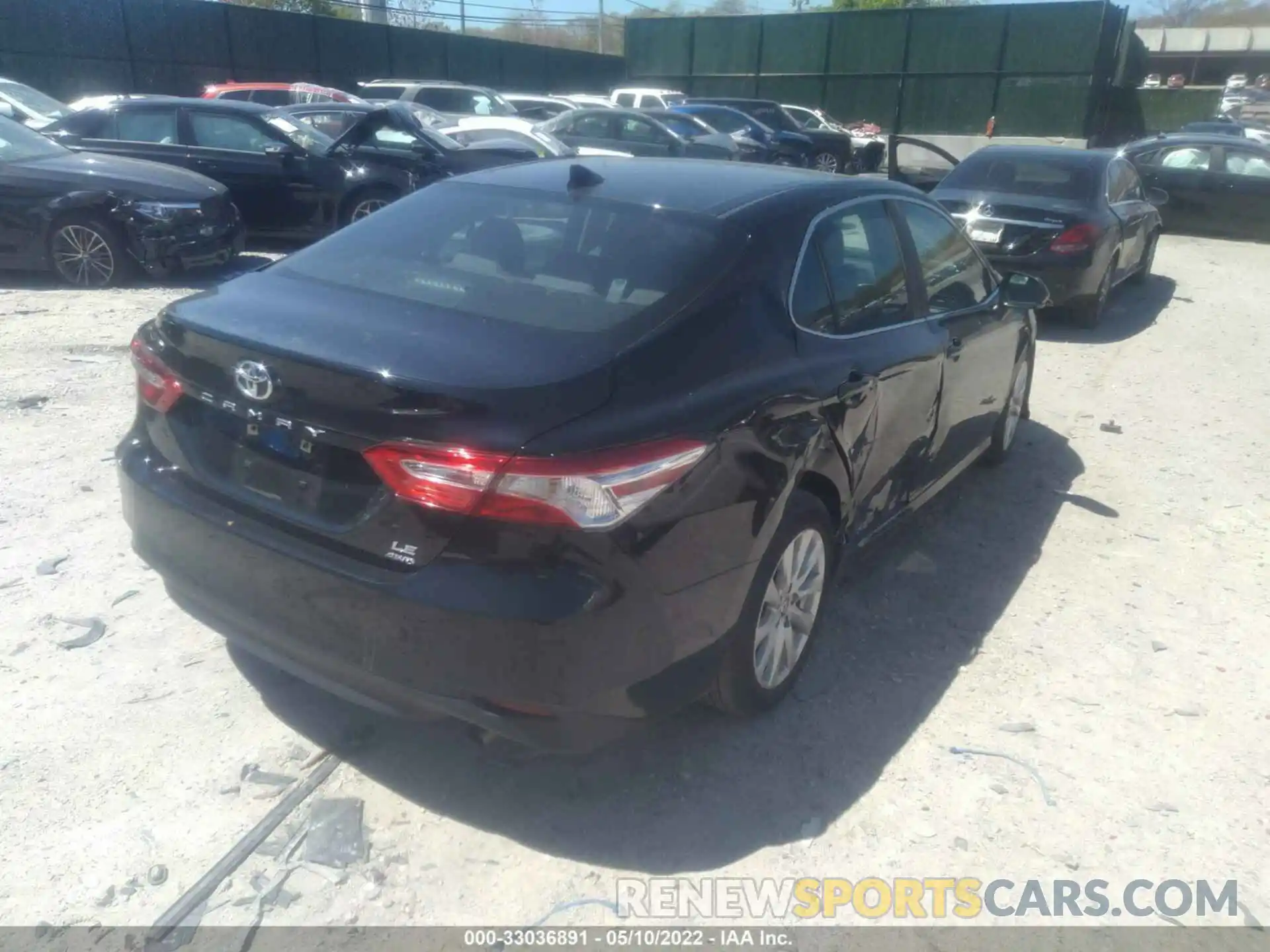 4 Photograph of a damaged car 4T1L11BKXLU003284 TOYOTA CAMRY 2020