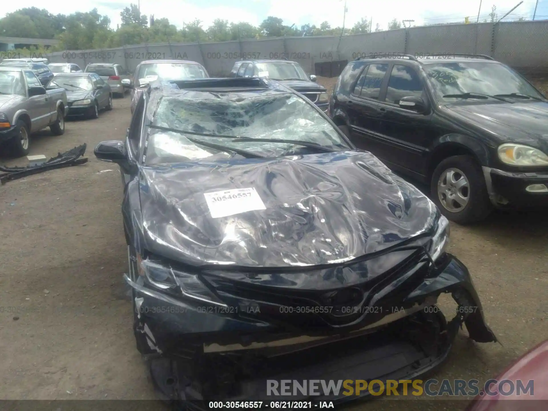 6 Photograph of a damaged car 4T1L11BKXLU005357 TOYOTA CAMRY 2020