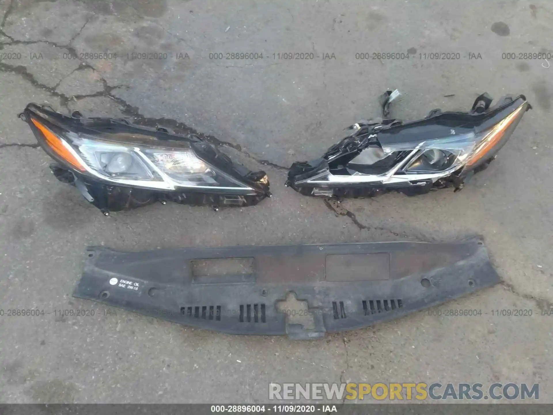 12 Photograph of a damaged car 4T1L31AK2LU010872 TOYOTA CAMRY 2020