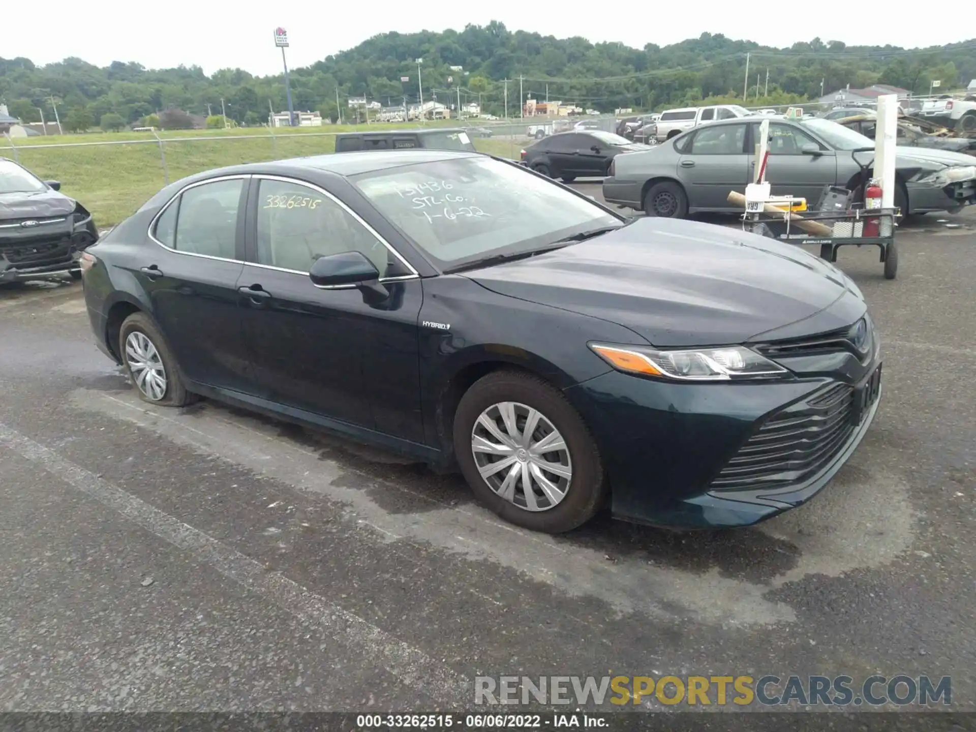 1 Photograph of a damaged car 4T1L31AK2LU523720 TOYOTA CAMRY 2020