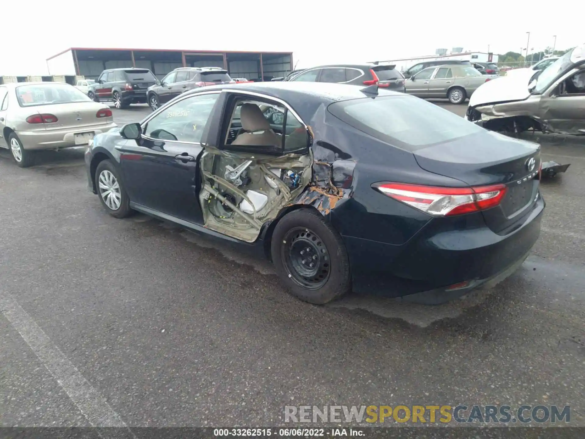 3 Photograph of a damaged car 4T1L31AK2LU523720 TOYOTA CAMRY 2020