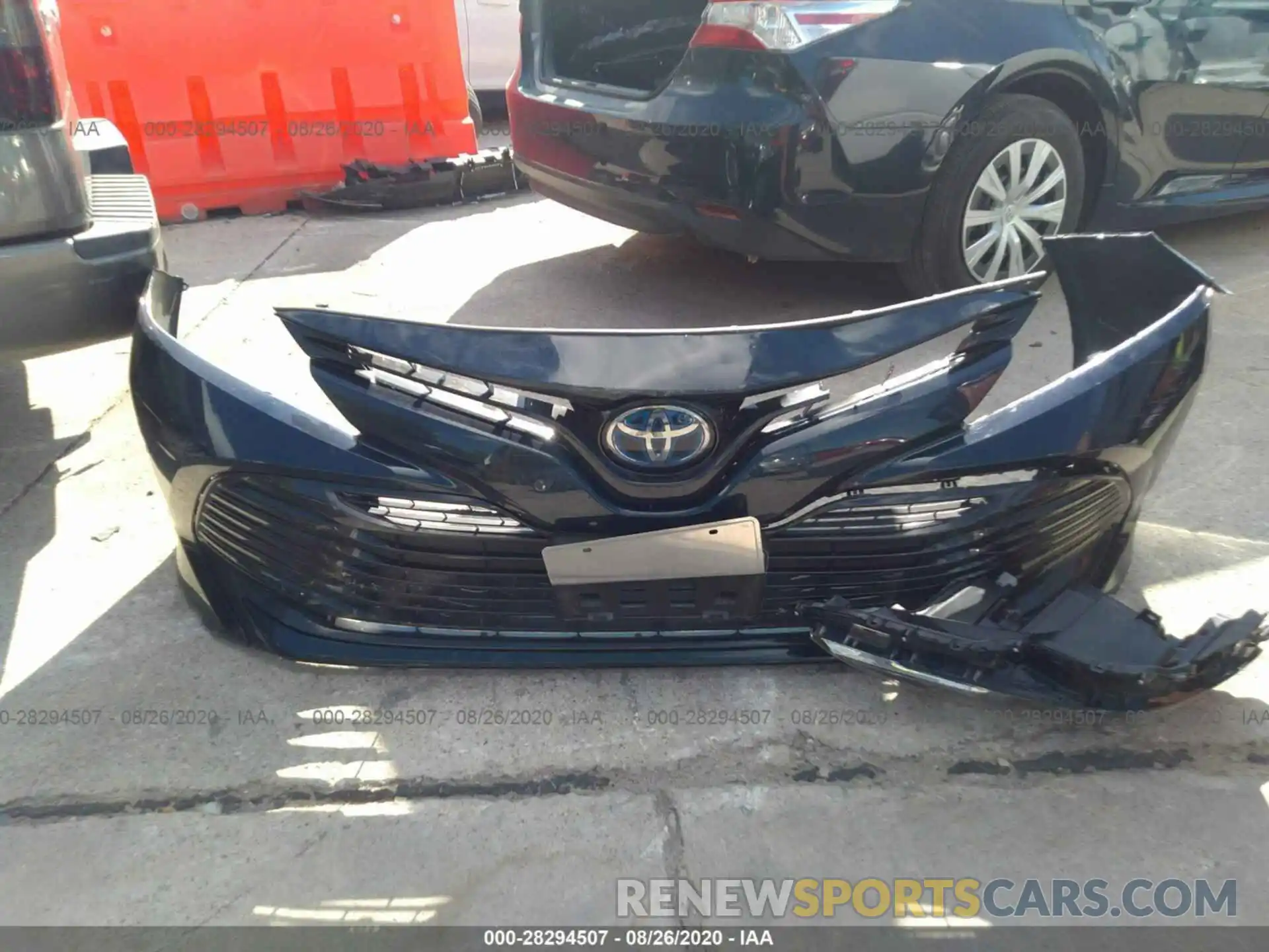 12 Photograph of a damaged car 4T1L31AK2LU526200 TOYOTA CAMRY 2020