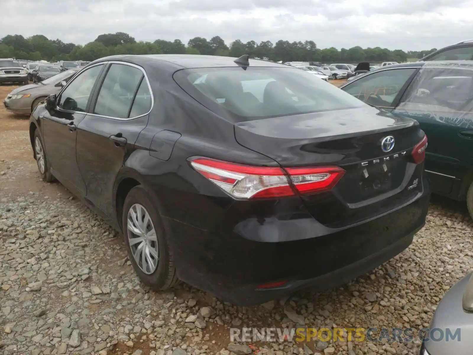 3 Photograph of a damaged car 4T1L31AK3LU531101 TOYOTA CAMRY 2020