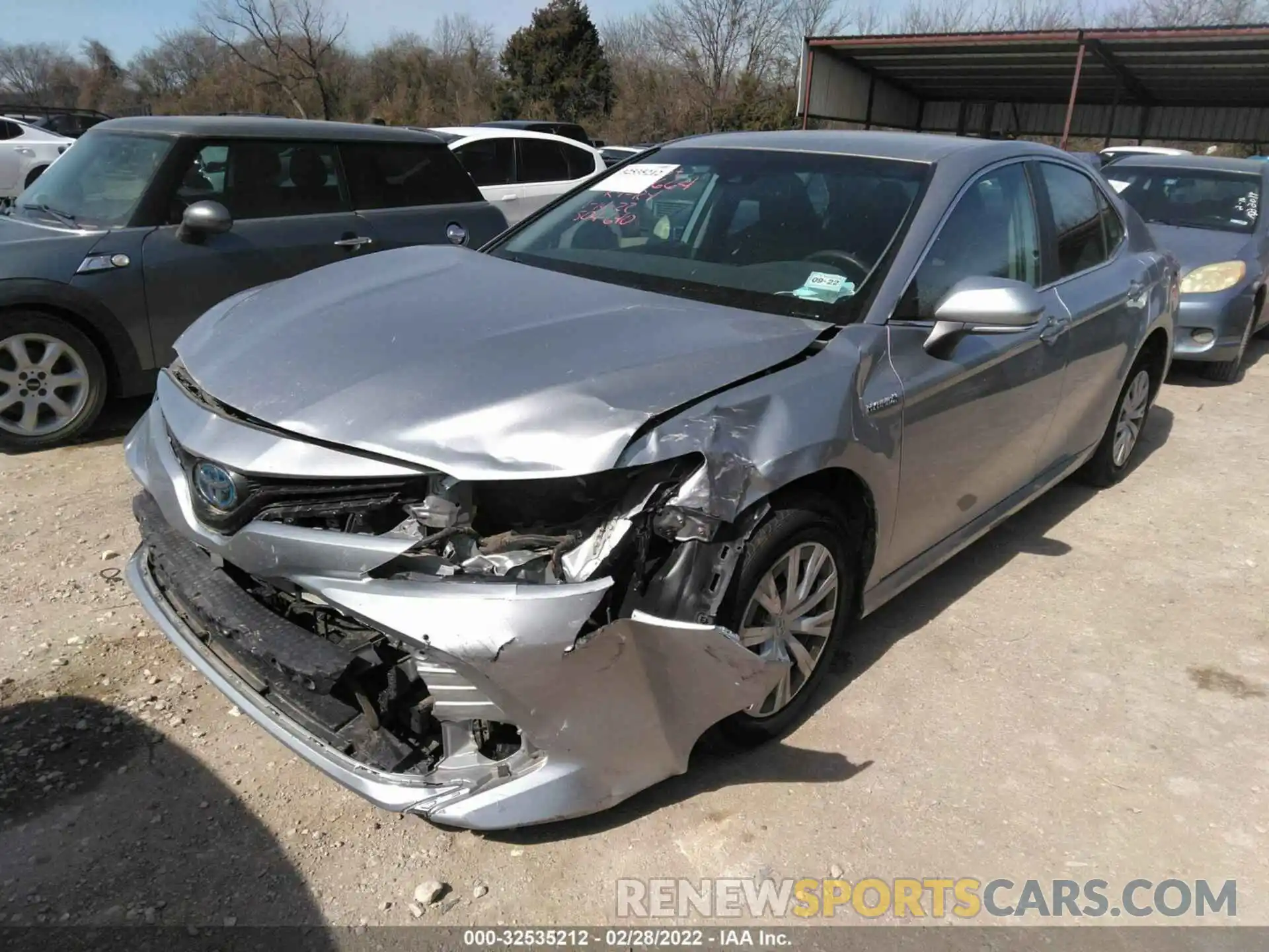 2 Photograph of a damaged car 4T1L31AK4LU544813 TOYOTA CAMRY 2020