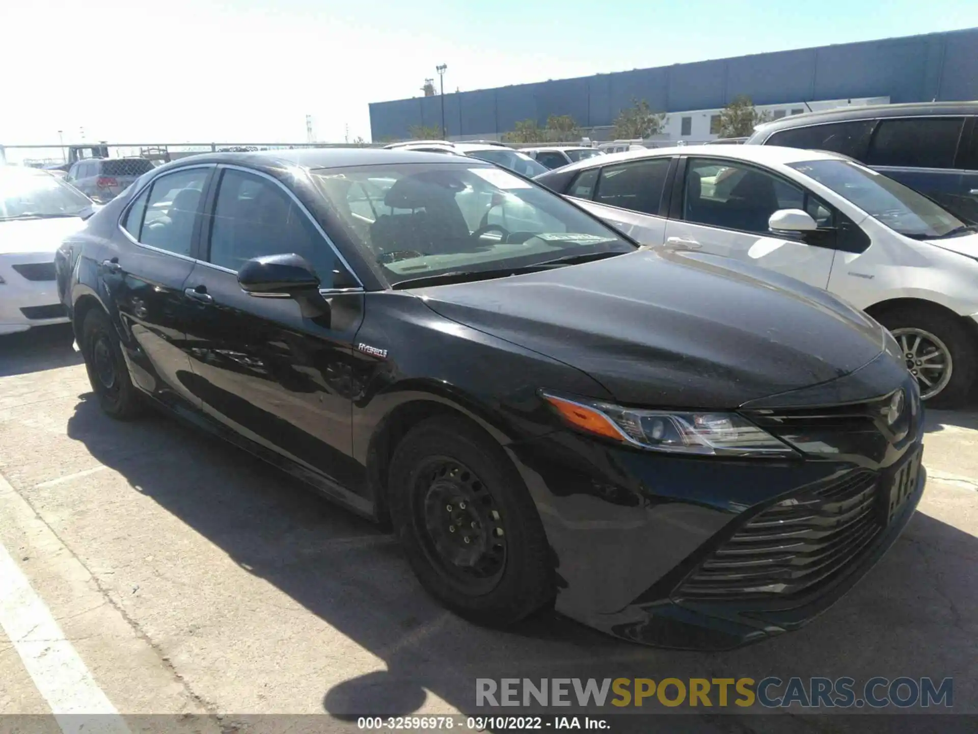 1 Photograph of a damaged car 4T1L31AK5LU524022 TOYOTA CAMRY 2020