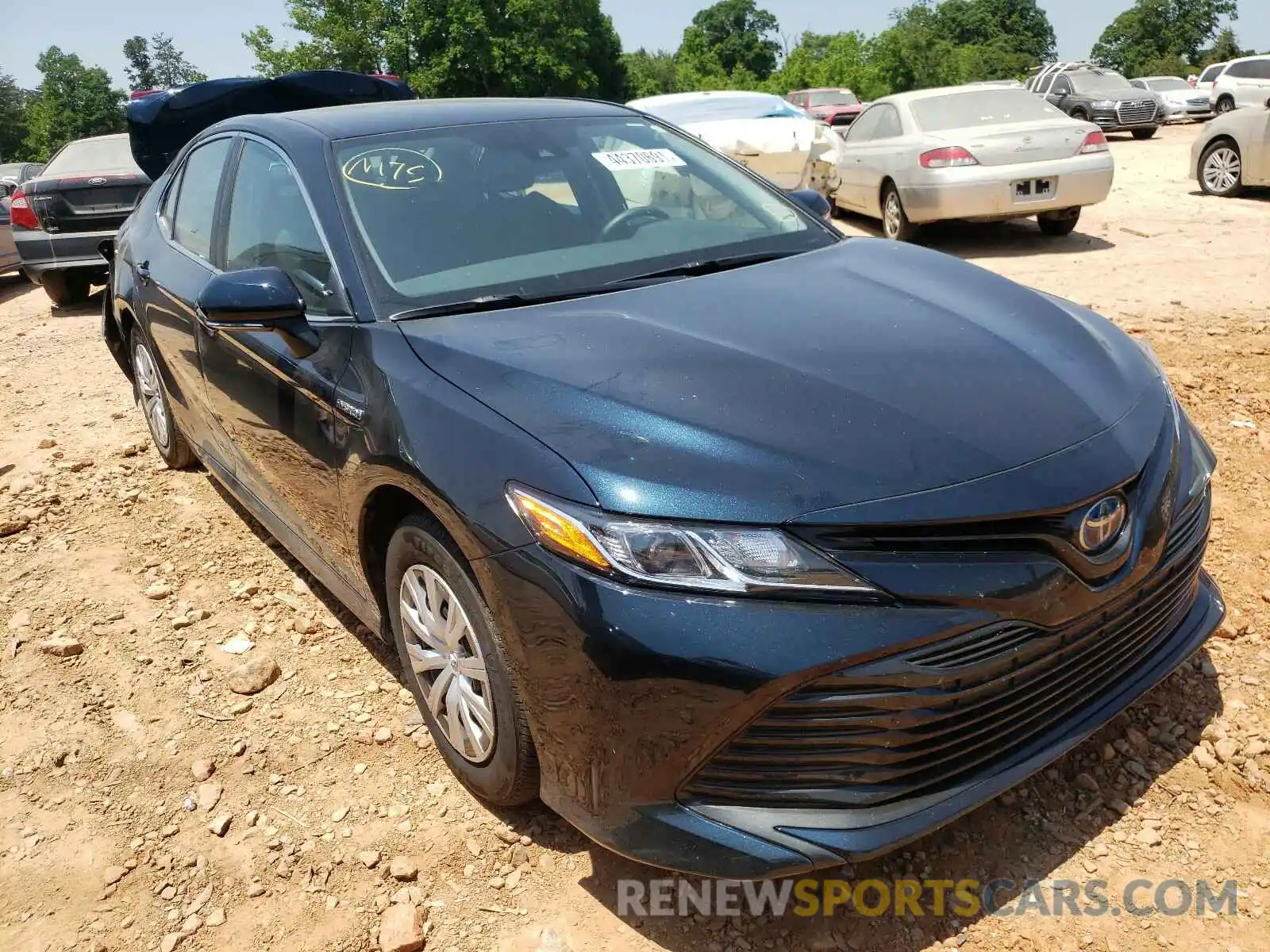 1 Photograph of a damaged car 4T1L31AK6LU017596 TOYOTA CAMRY 2020