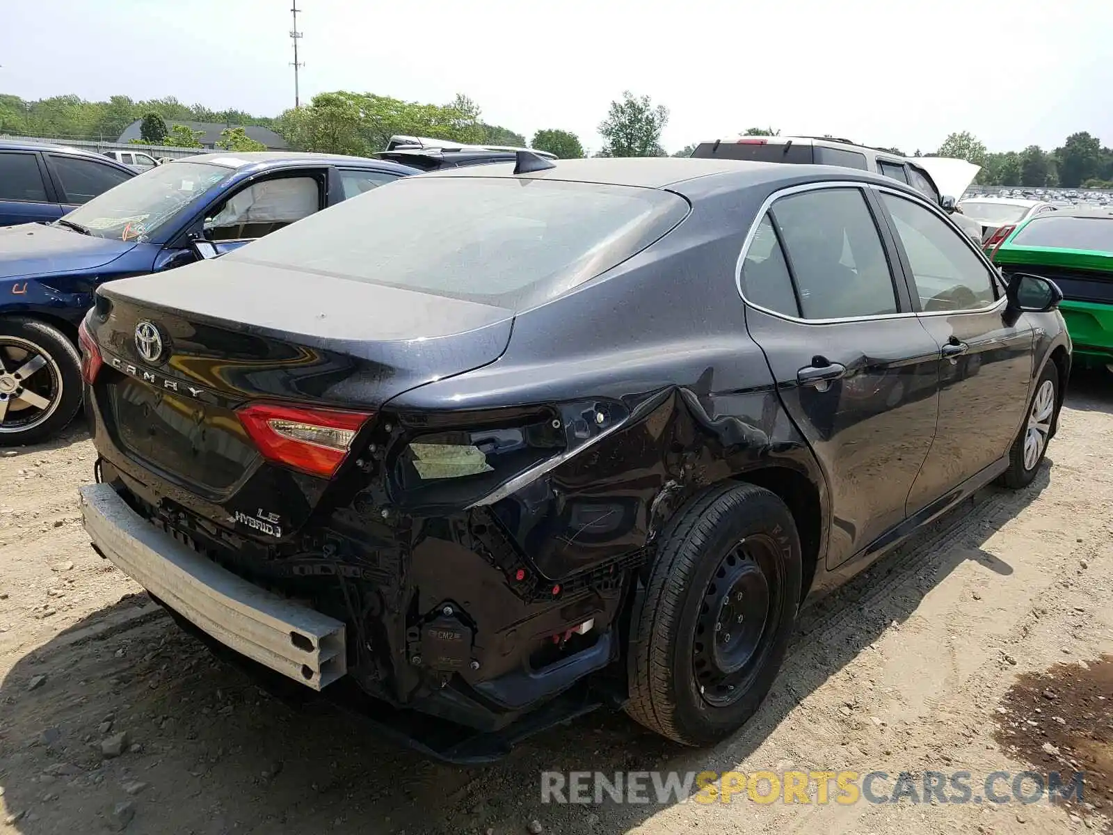 4 Photograph of a damaged car 4T1L31AK6LU522084 TOYOTA CAMRY 2020