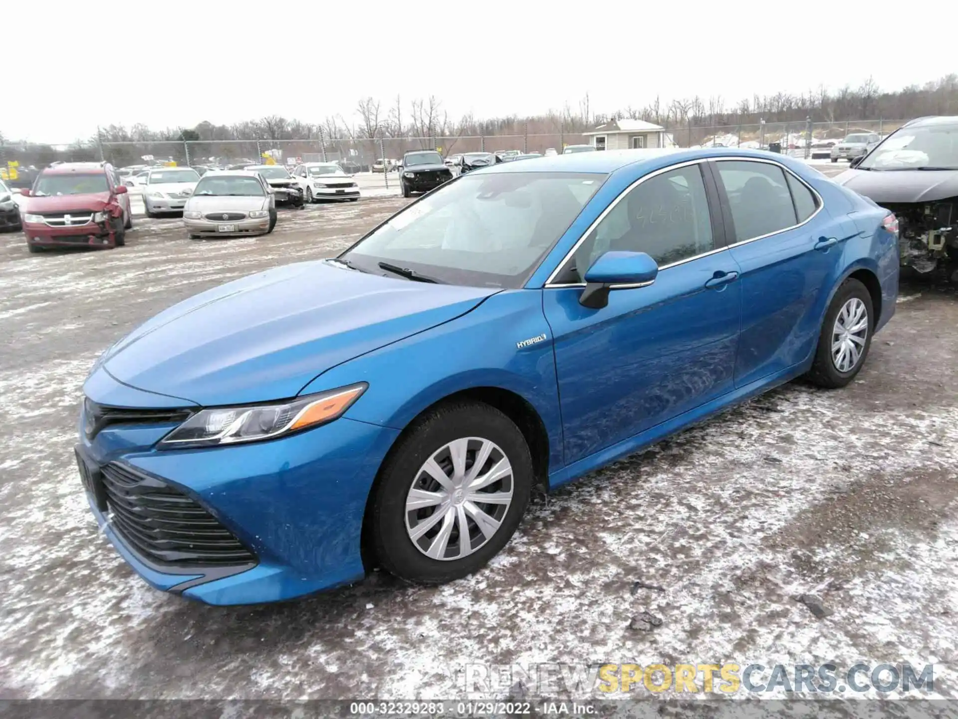 2 Photograph of a damaged car 4T1L31AK7LU011015 TOYOTA CAMRY 2020