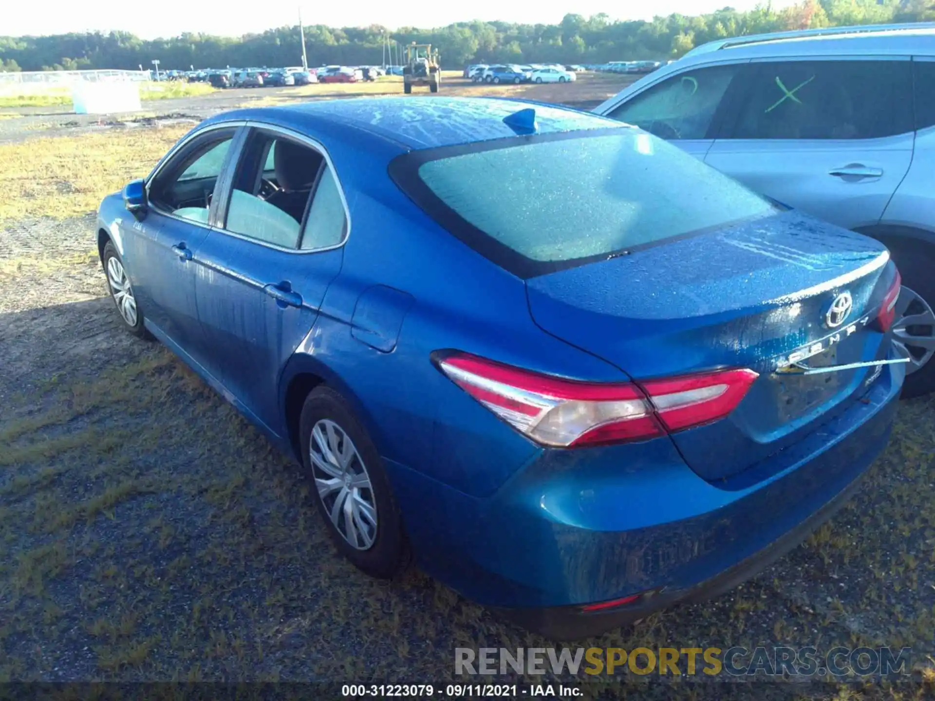 3 Photograph of a damaged car 4T1L31AK7LU014979 TOYOTA CAMRY 2020