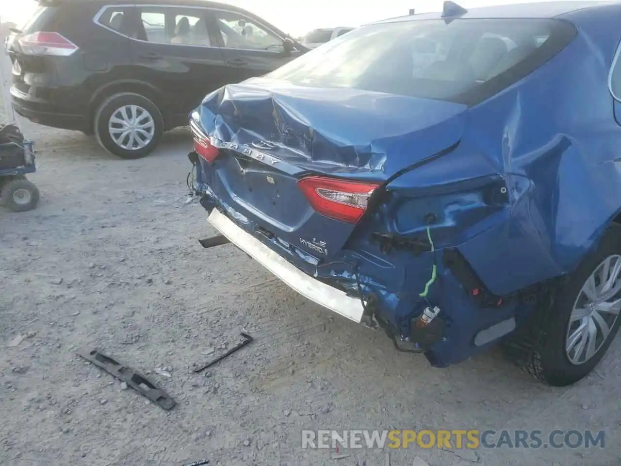 9 Photograph of a damaged car 4T1L31AK9LU016314 TOYOTA CAMRY 2020