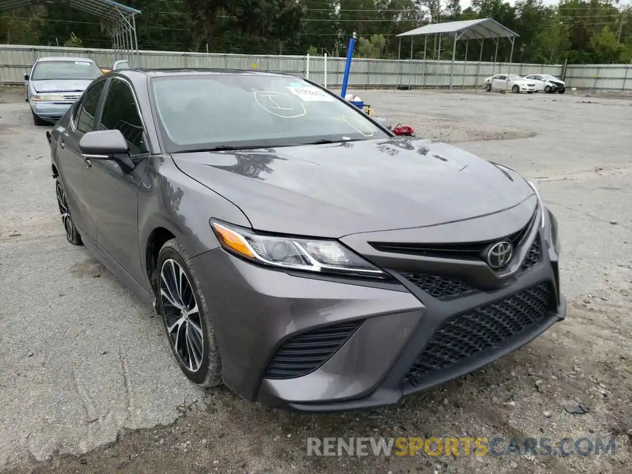 1 Photograph of a damaged car 4T1M11AK0LU314230 TOYOTA CAMRY 2020