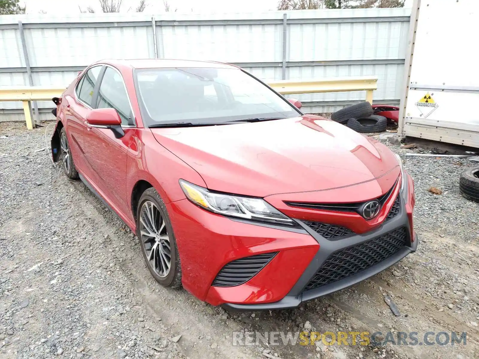 1 Photograph of a damaged car 4T1M11AK0LU322909 TOYOTA CAMRY 2020