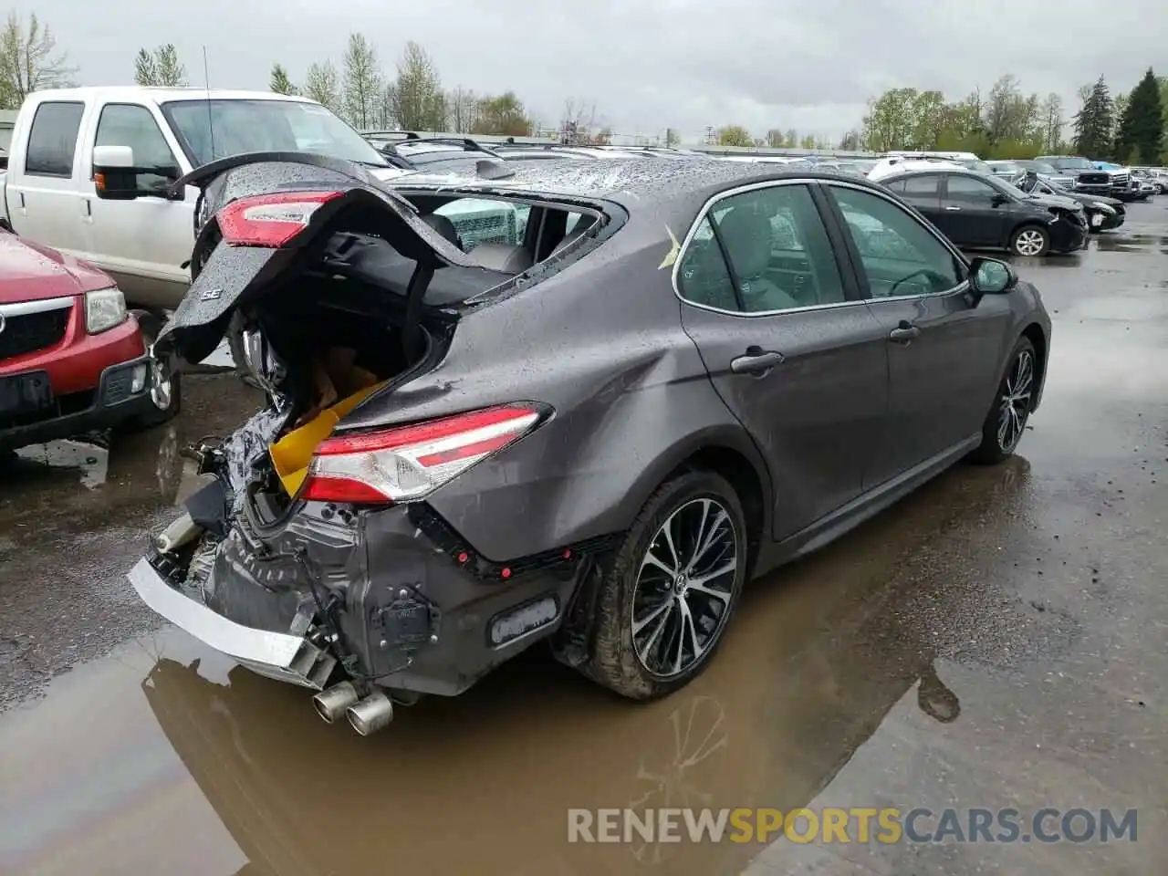 4 Photograph of a damaged car 4T1M11AK0LU352024 TOYOTA CAMRY 2020