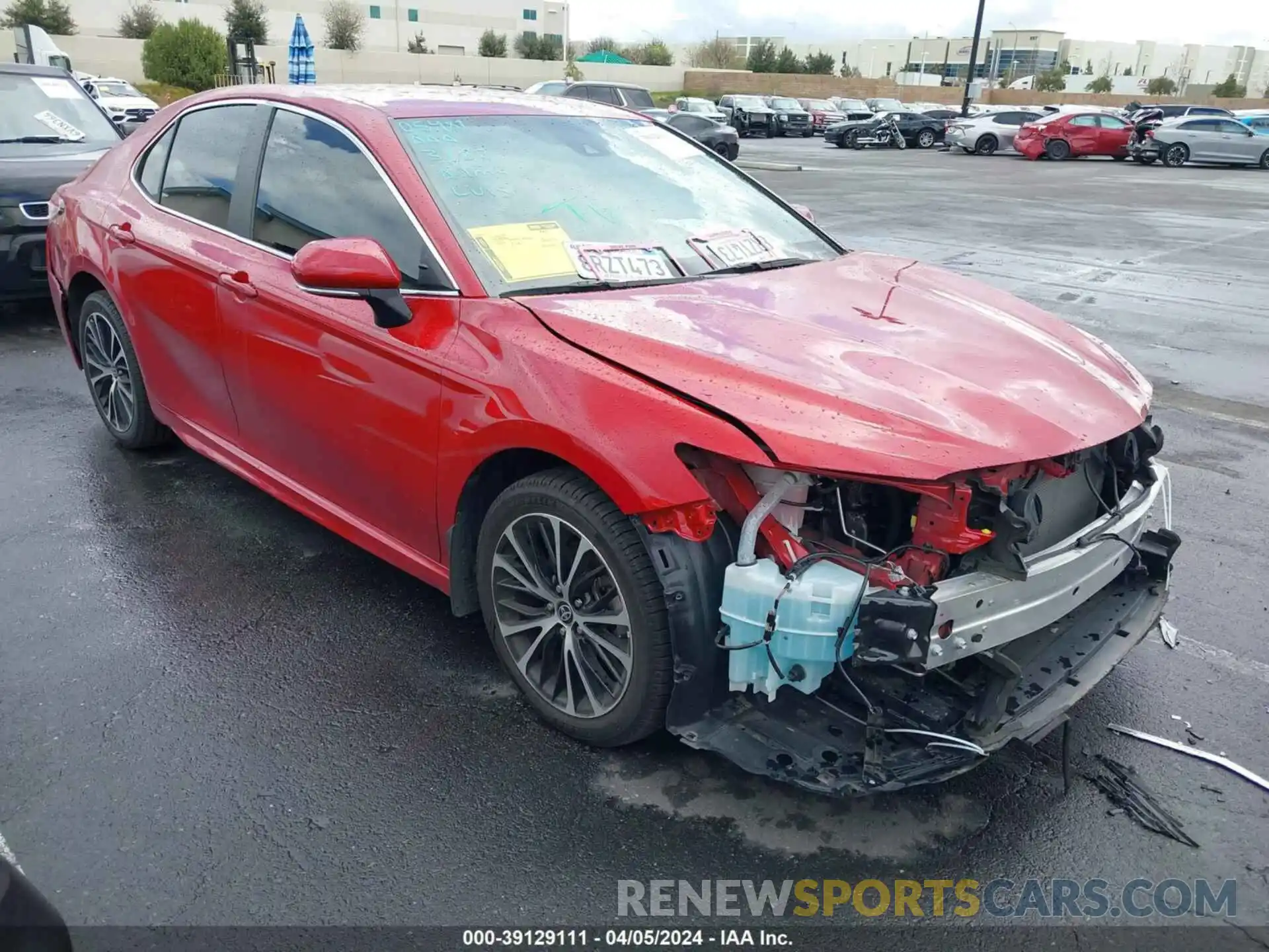 1 Photograph of a damaged car 4T1M11AK0LU380597 TOYOTA CAMRY 2020