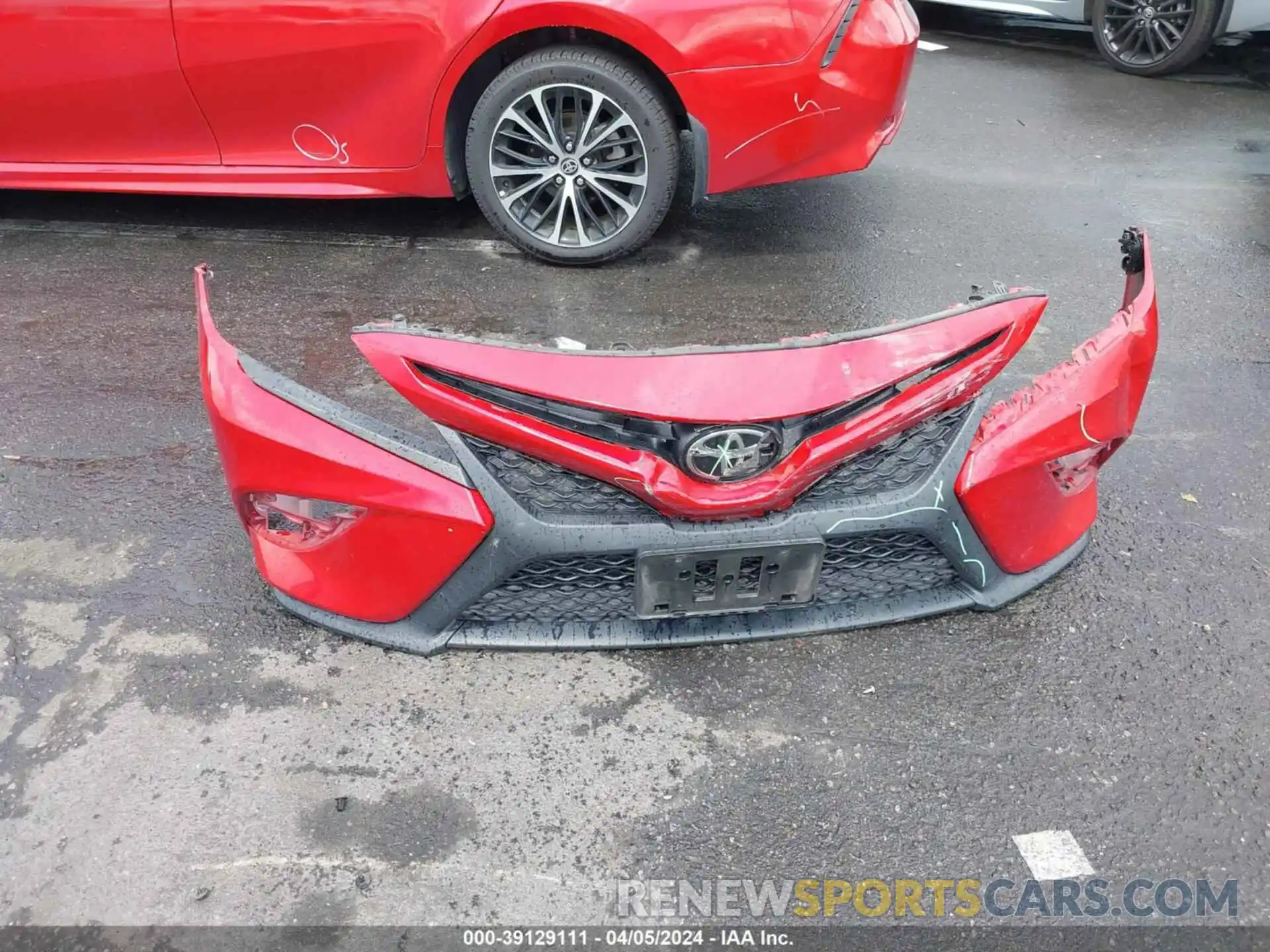 12 Photograph of a damaged car 4T1M11AK0LU380597 TOYOTA CAMRY 2020