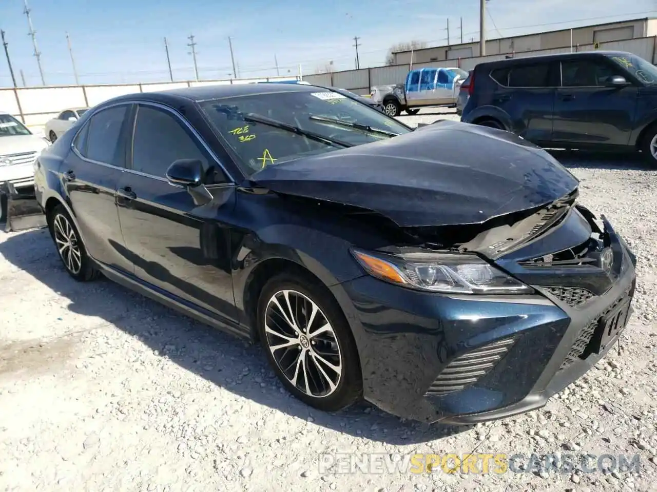 1 Photograph of a damaged car 4T1M11AK0LU388361 TOYOTA CAMRY 2020