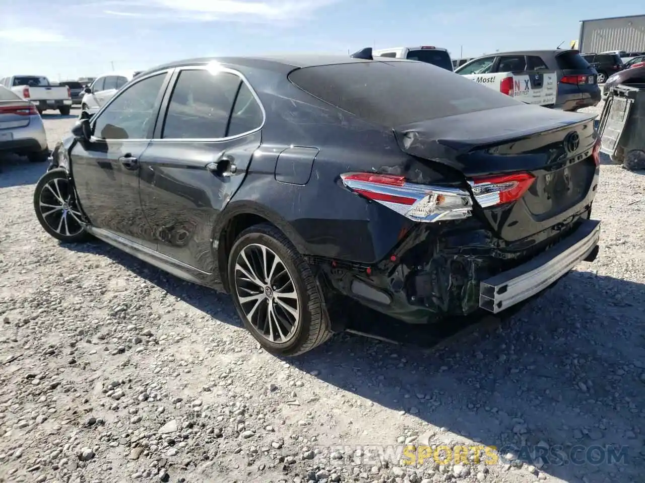 3 Photograph of a damaged car 4T1M11AK0LU388361 TOYOTA CAMRY 2020