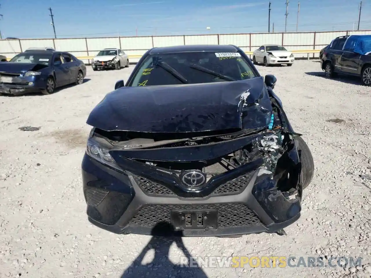 9 Photograph of a damaged car 4T1M11AK0LU388361 TOYOTA CAMRY 2020