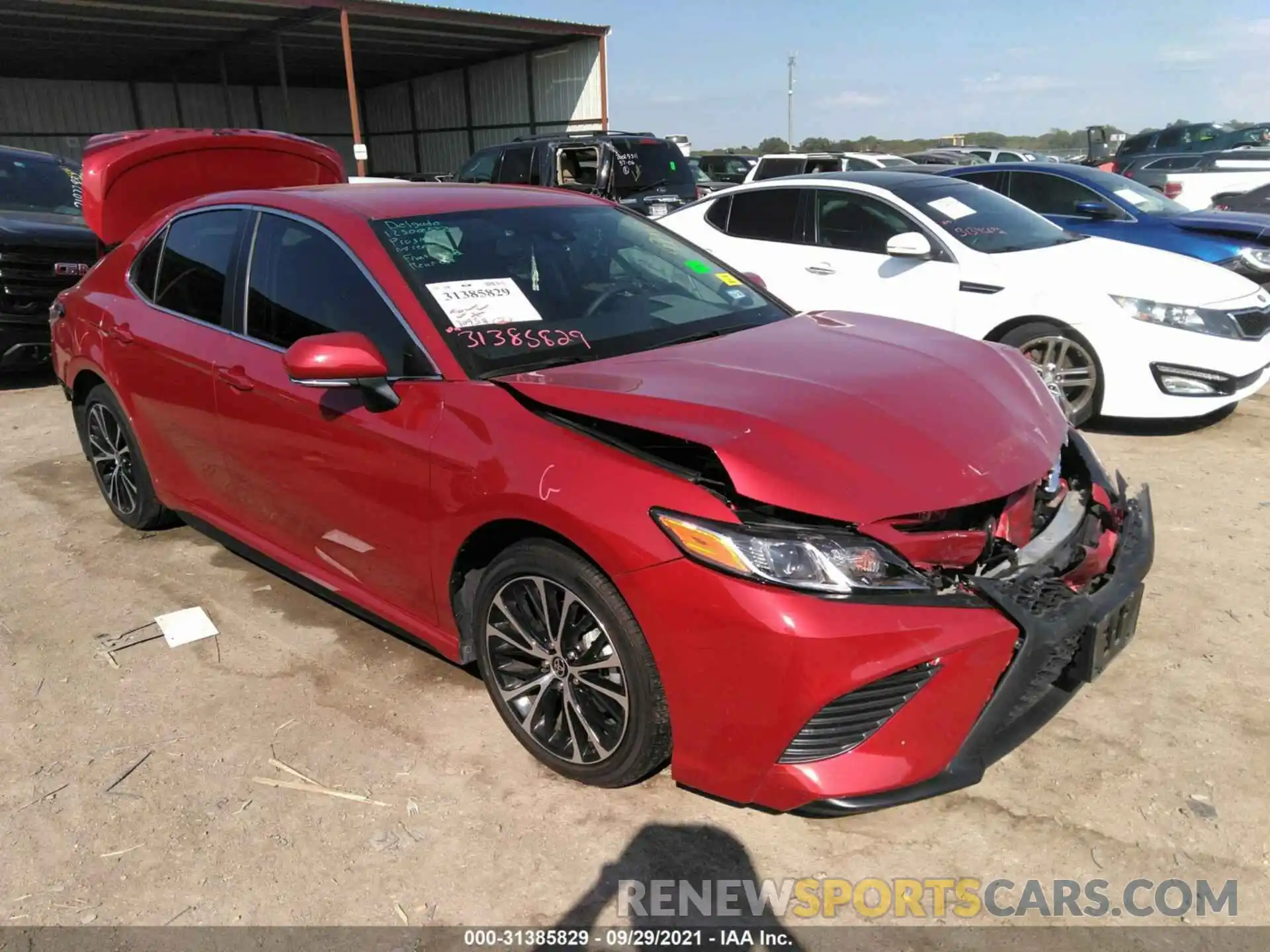 6 Photograph of a damaged car 4T1M11AK0LU390692 TOYOTA CAMRY 2020