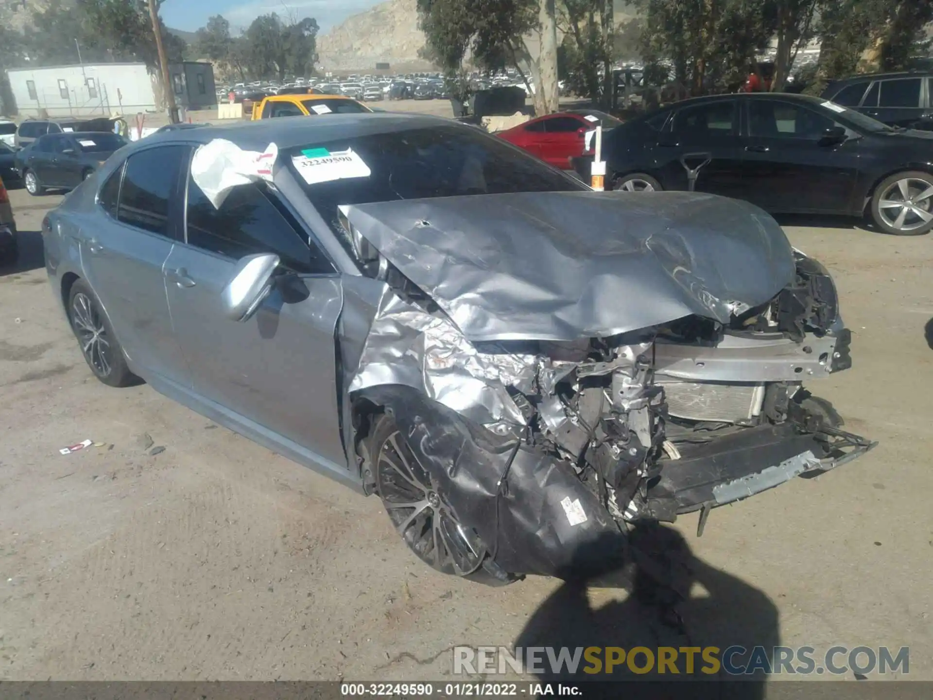 1 Photograph of a damaged car 4T1M11AK0LU867203 TOYOTA CAMRY 2020