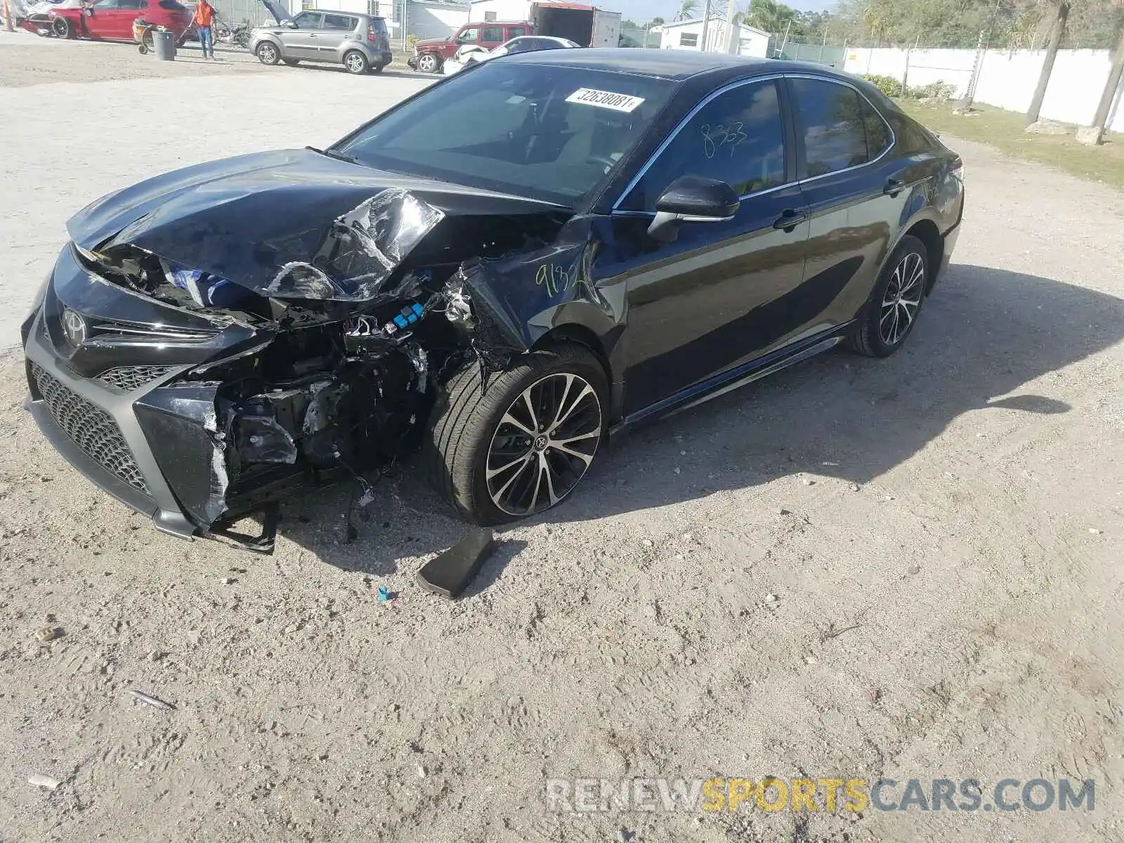 2 Photograph of a damaged car 4T1M11AK0LU899651 TOYOTA CAMRY 2020