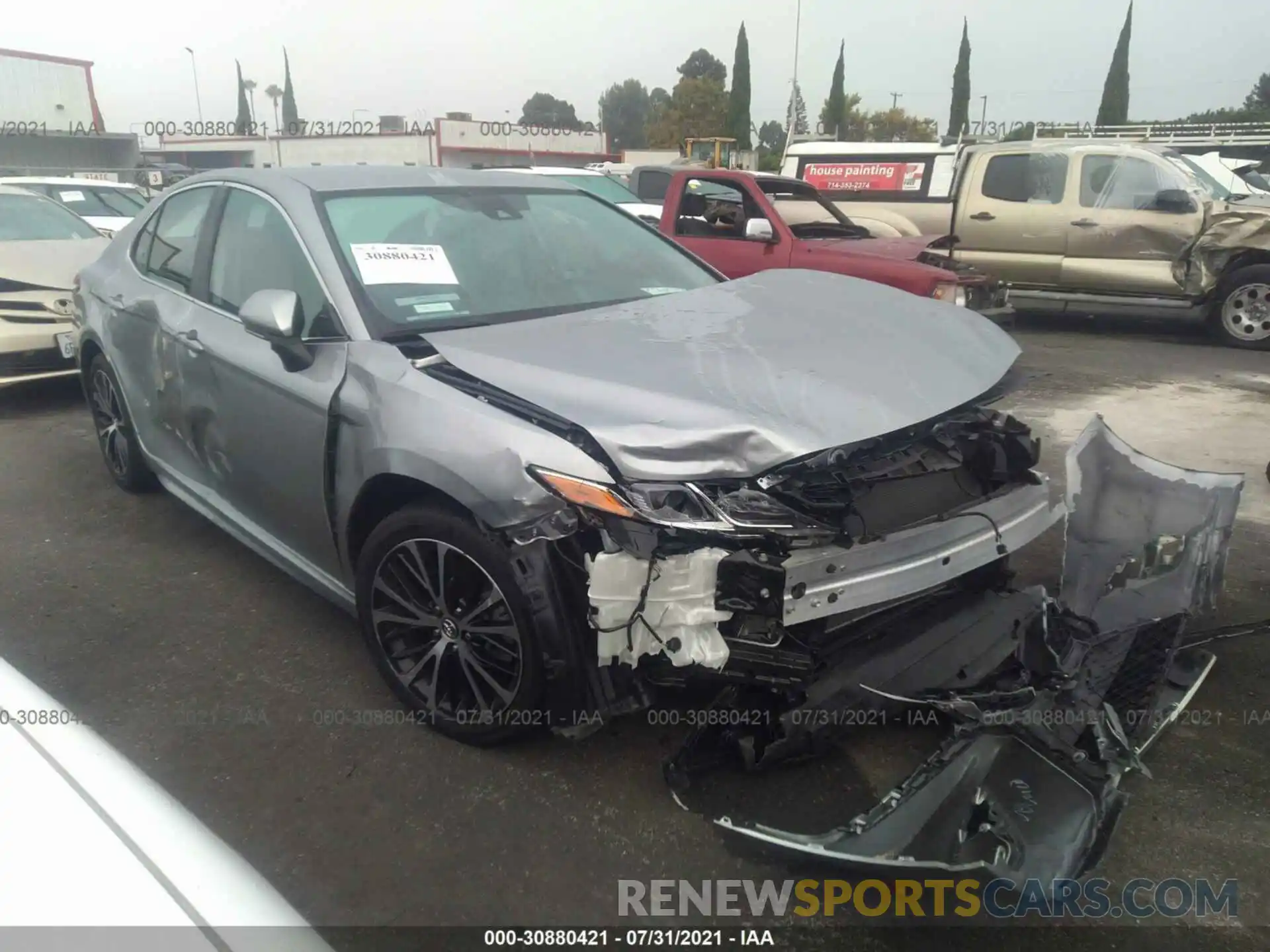 6 Photograph of a damaged car 4T1M11AK0LU923818 TOYOTA CAMRY 2020