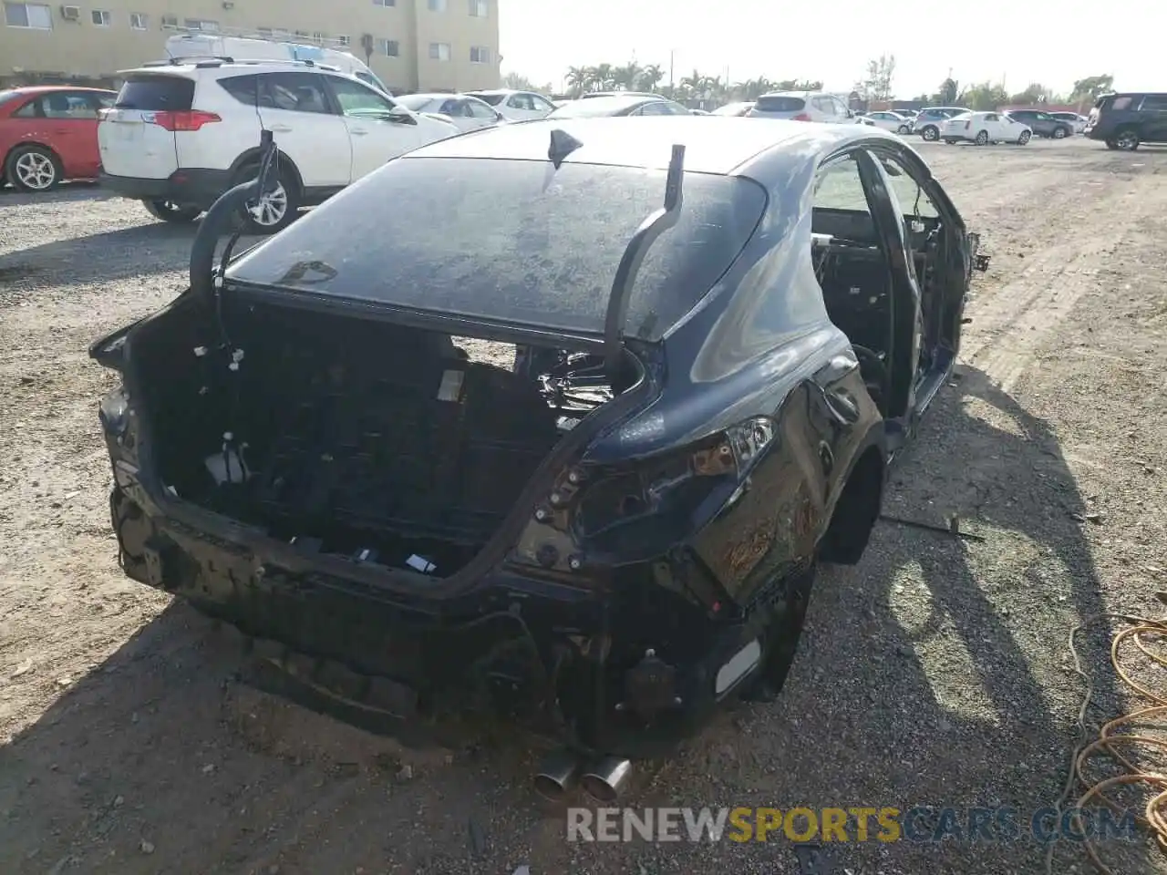 4 Photograph of a damaged car 4T1M11AK0LU930025 TOYOTA CAMRY 2020