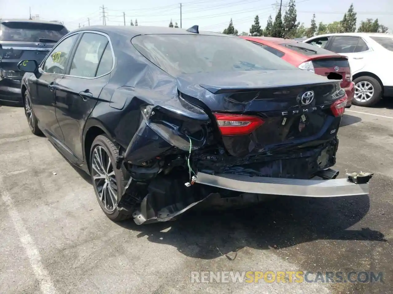 3 Photograph of a damaged car 4T1M11AK0LU989124 TOYOTA CAMRY 2020