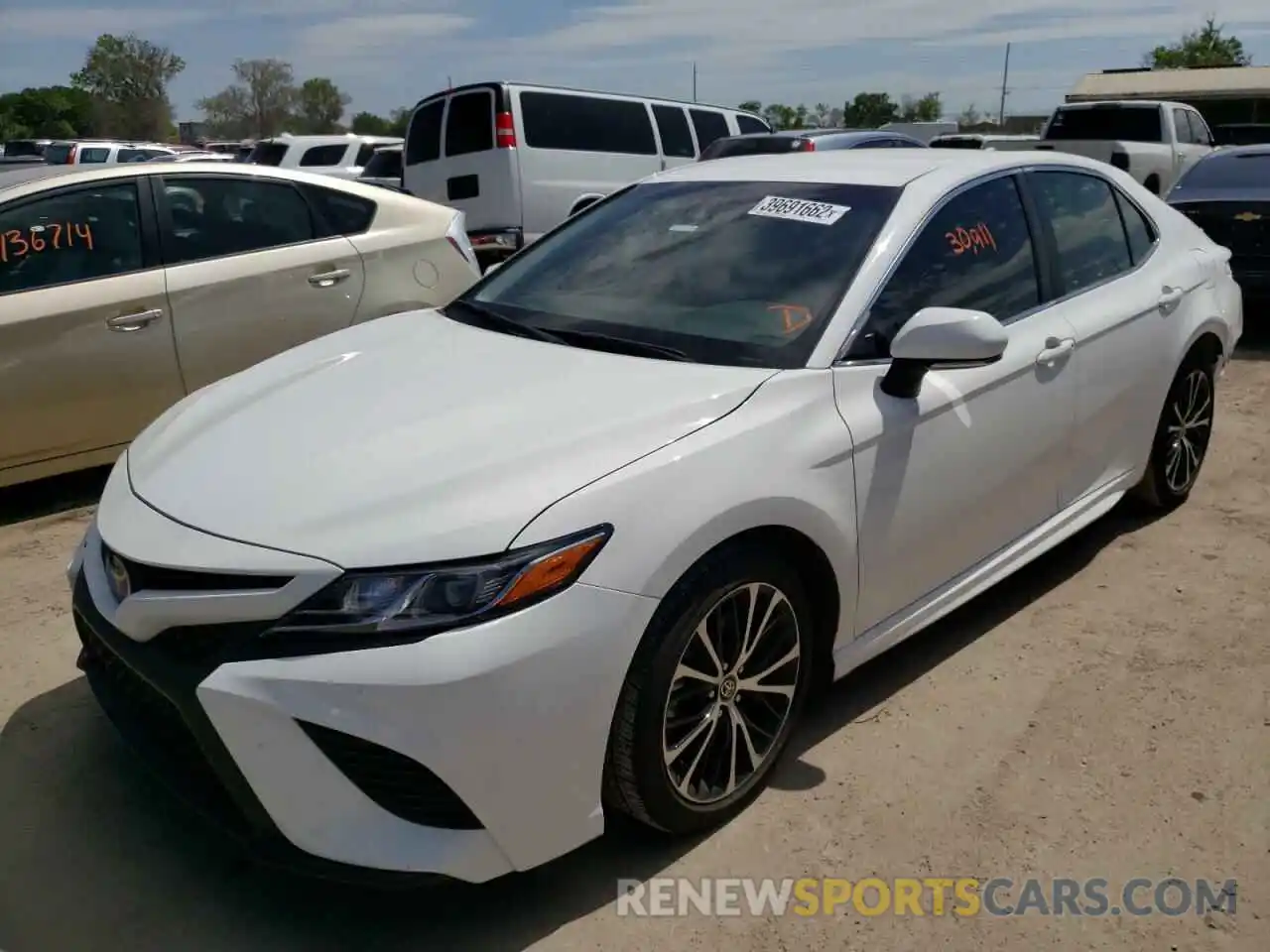 2 Photograph of a damaged car 4T1M11AK0LU997384 TOYOTA CAMRY 2020