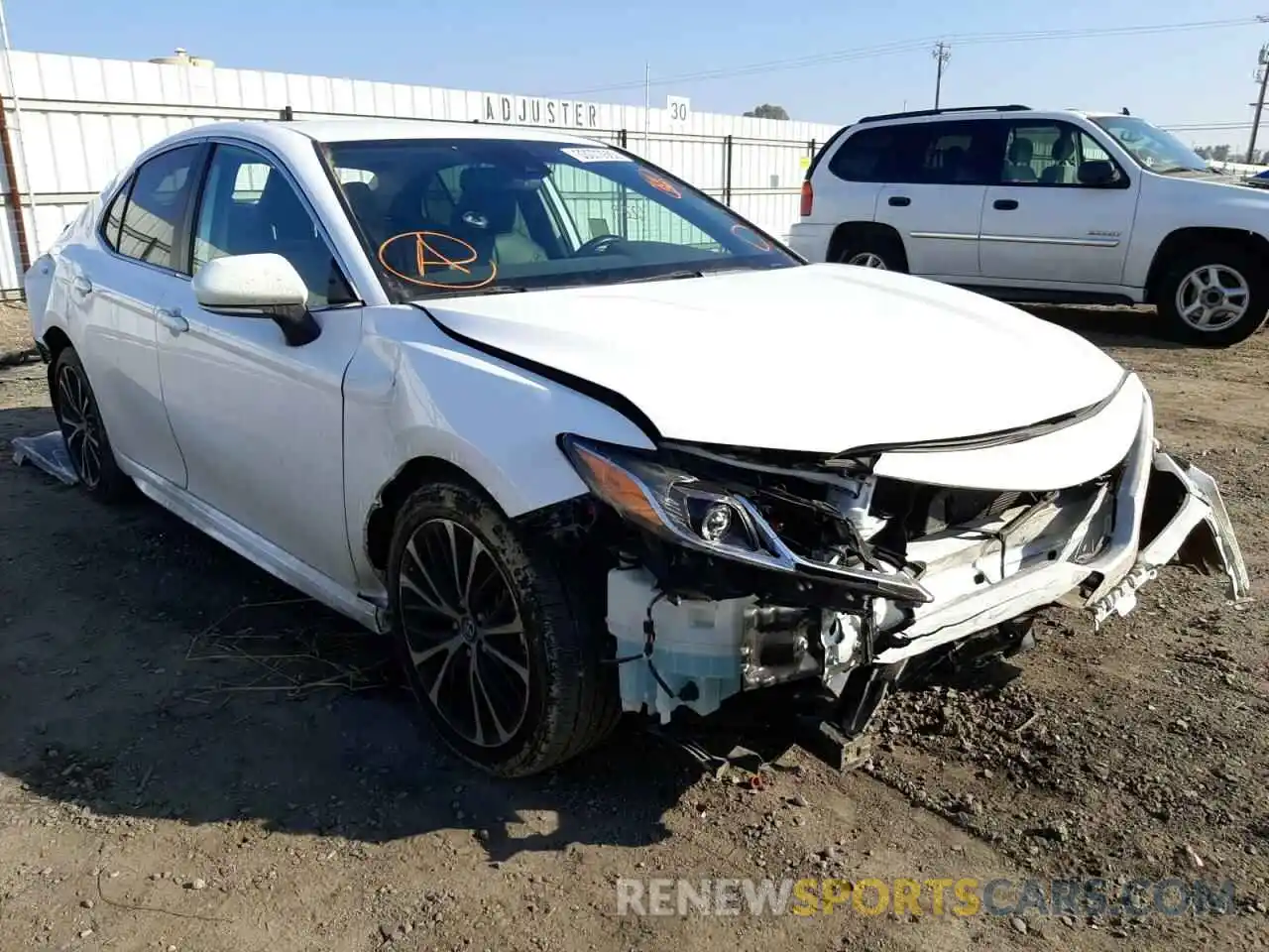 1 Photograph of a damaged car 4T1M11AK1LU341811 TOYOTA CAMRY 2020