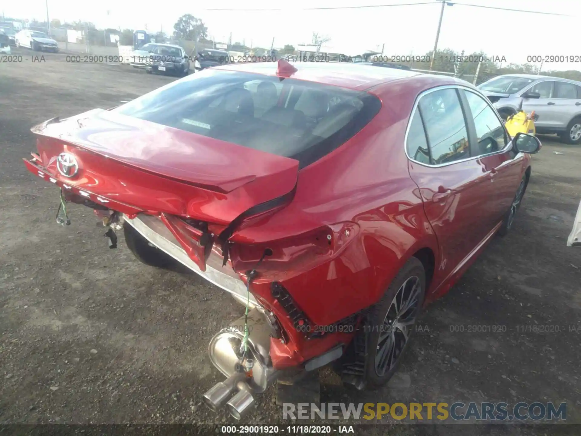 4 Photograph of a damaged car 4T1M11AK1LU351237 TOYOTA CAMRY 2020