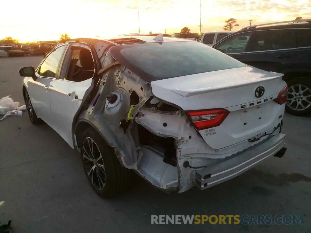 3 Photograph of a damaged car 4T1M11AK1LU384500 TOYOTA CAMRY 2020