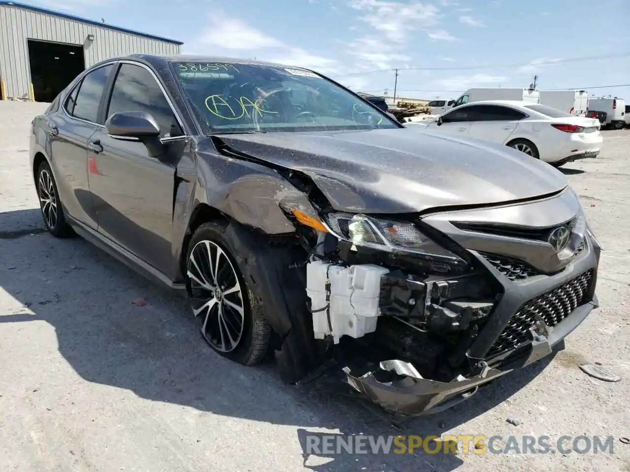 1 Photograph of a damaged car 4T1M11AK1LU386599 TOYOTA CAMRY 2020