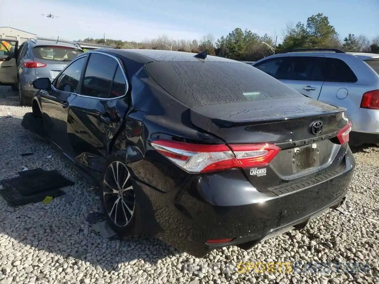 3 Photograph of a damaged car 4T1M11AK1LU501203 TOYOTA CAMRY 2020