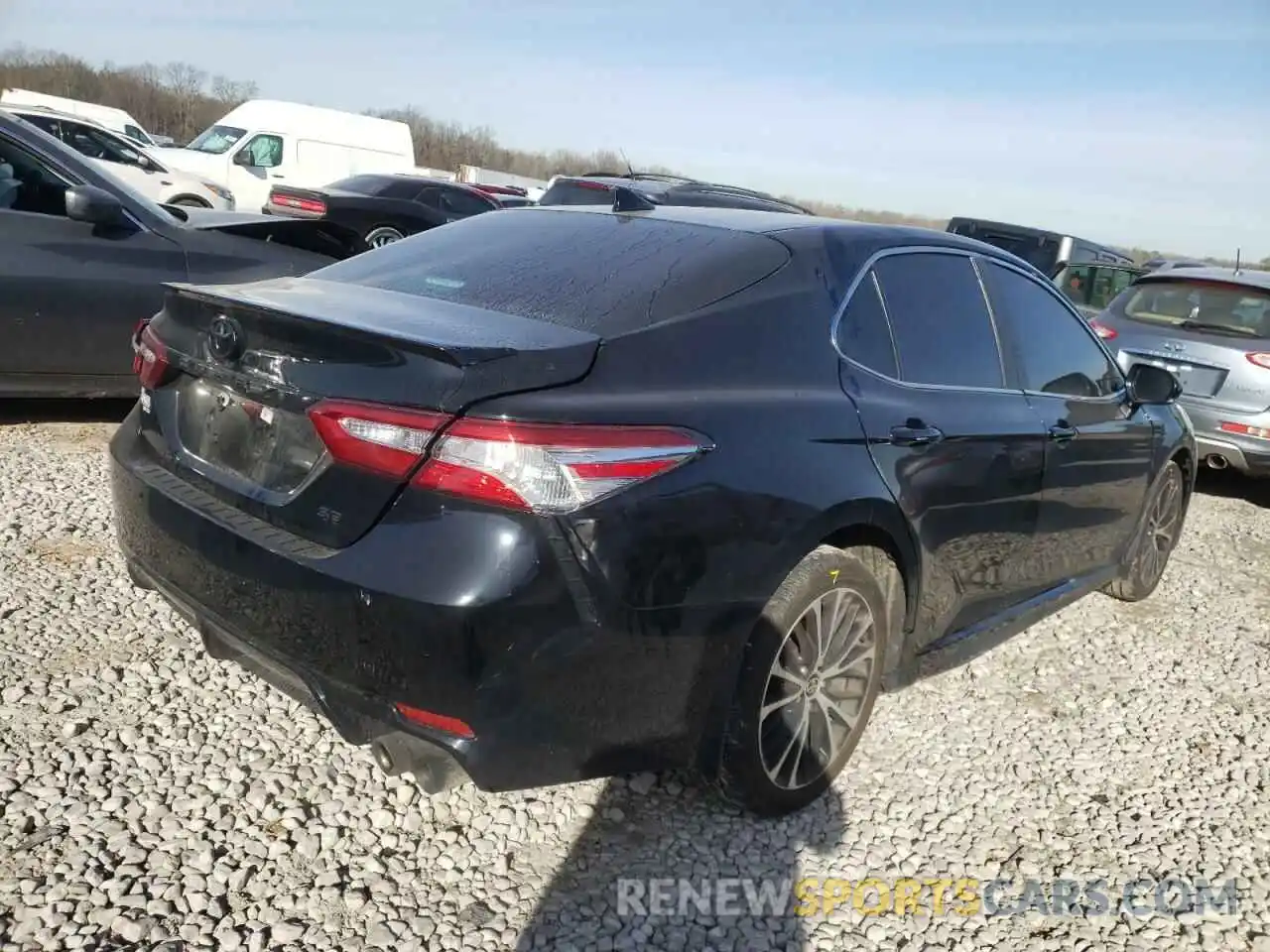 4 Photograph of a damaged car 4T1M11AK1LU501203 TOYOTA CAMRY 2020