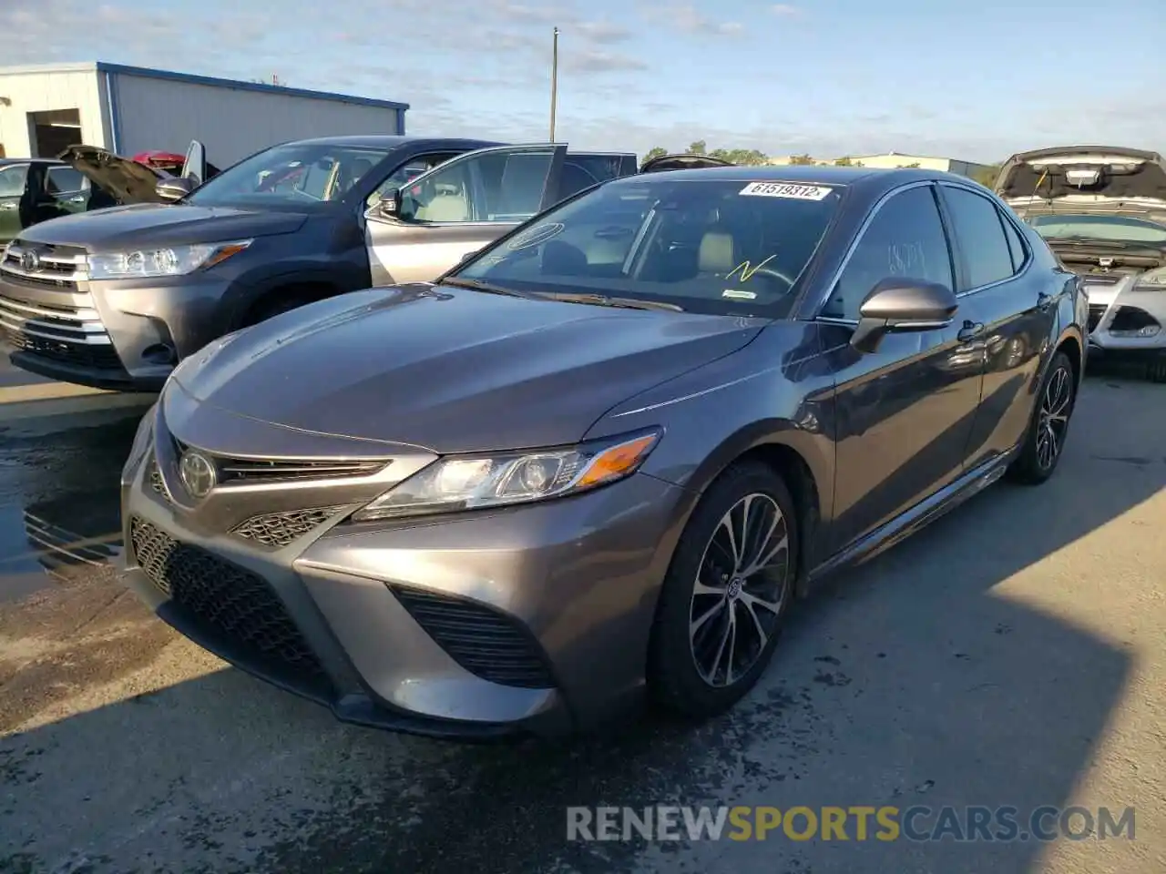 2 Photograph of a damaged car 4T1M11AK1LU871163 TOYOTA CAMRY 2020