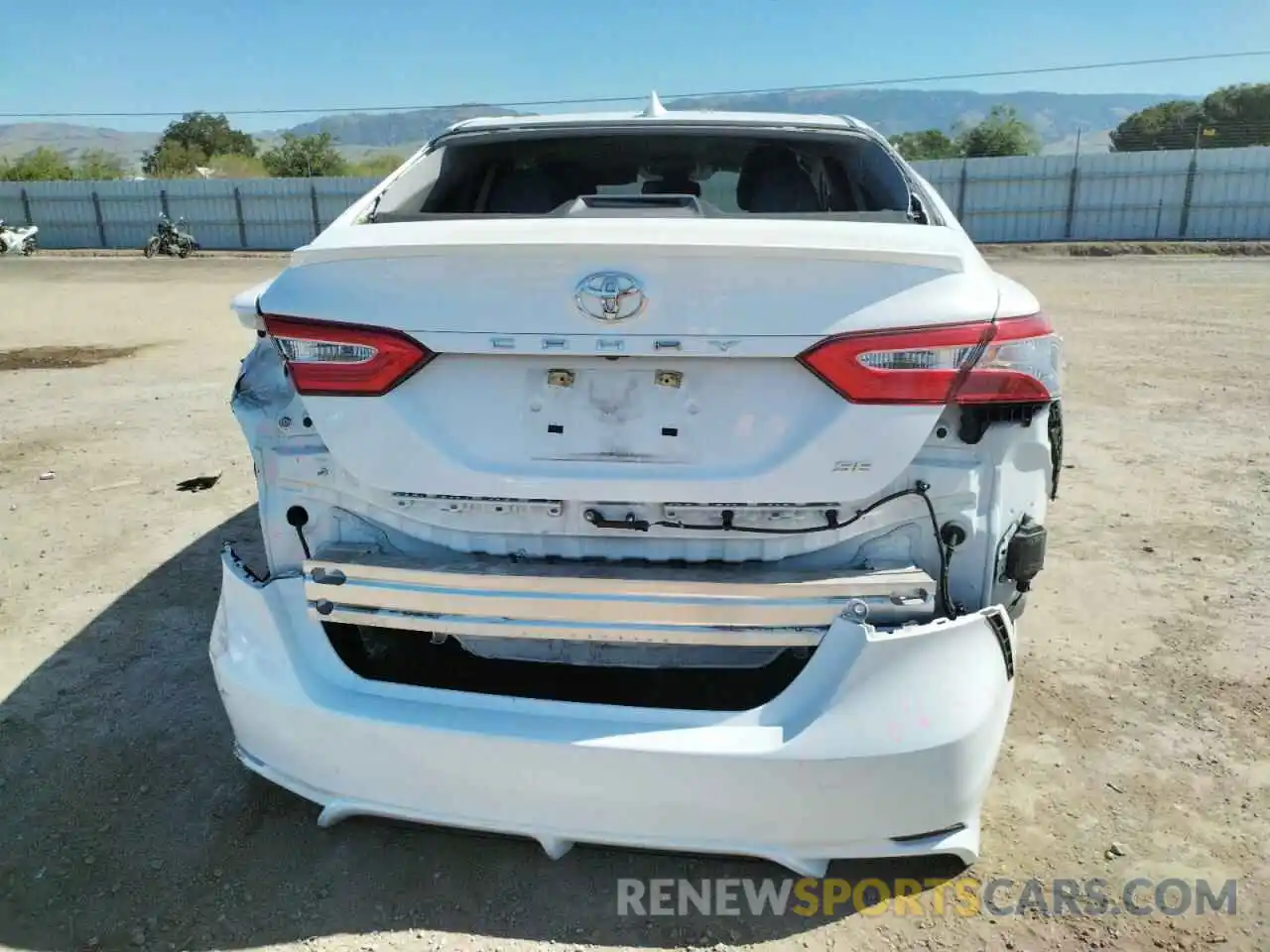 9 Photograph of a damaged car 4T1M11AK1LU871549 TOYOTA CAMRY 2020