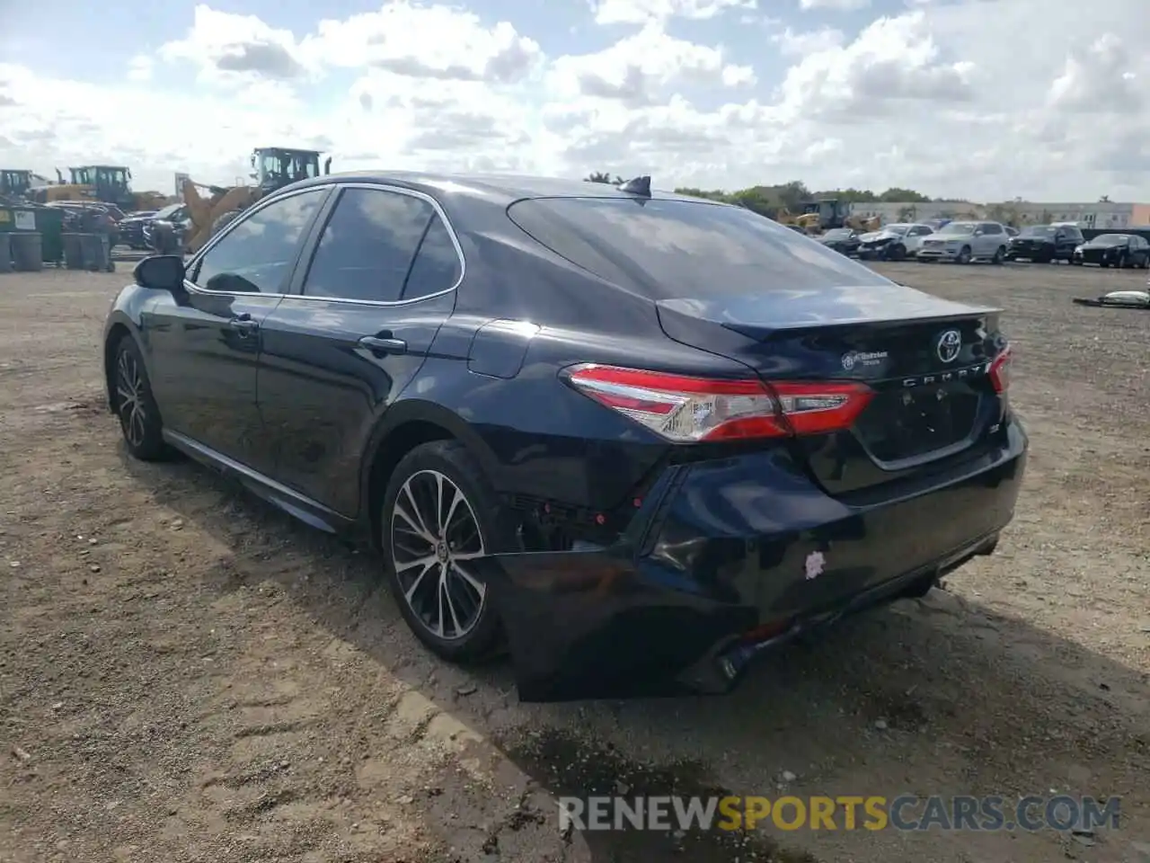 3 Photograph of a damaged car 4T1M11AK1LU881594 TOYOTA CAMRY 2020