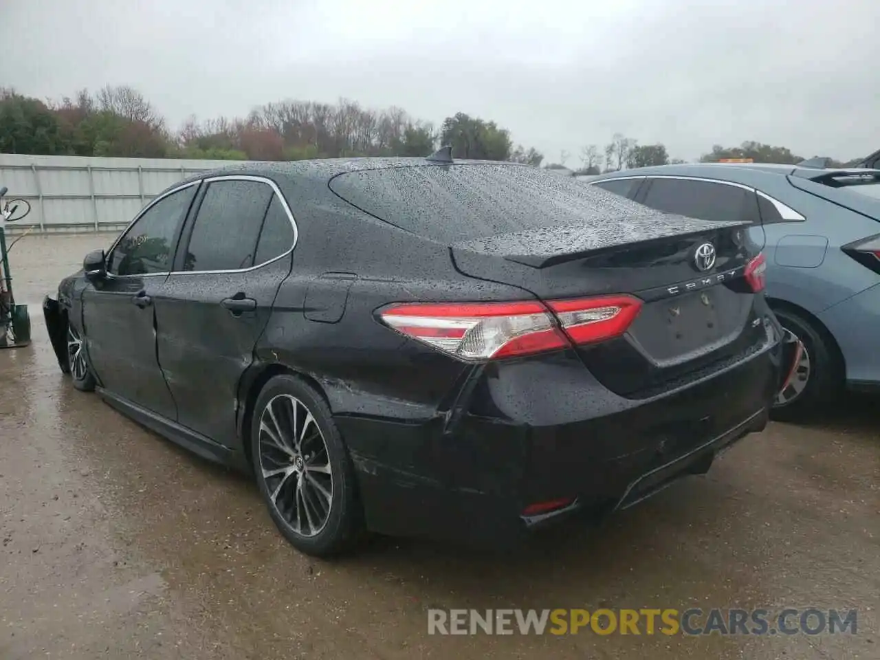 3 Photograph of a damaged car 4T1M11AK1LU892045 TOYOTA CAMRY 2020