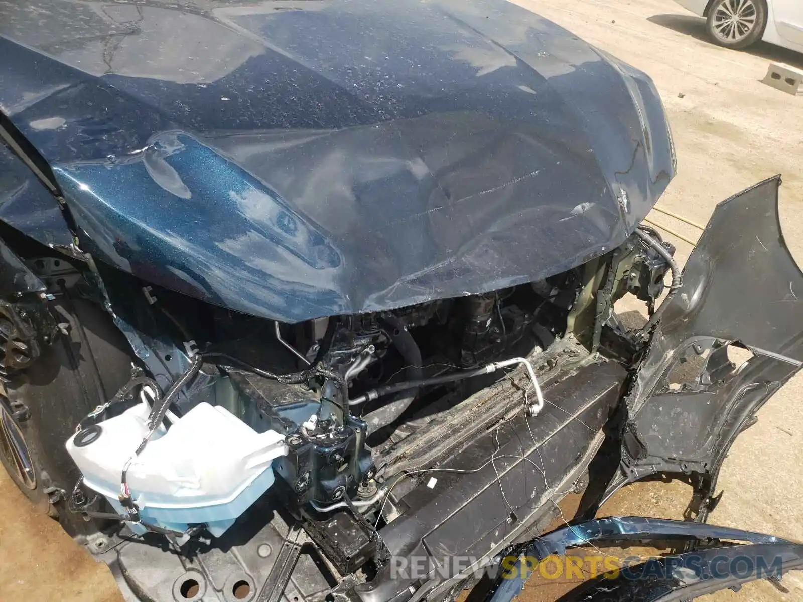 9 Photograph of a damaged car 4T1M11AK1LU907188 TOYOTA CAMRY 2020