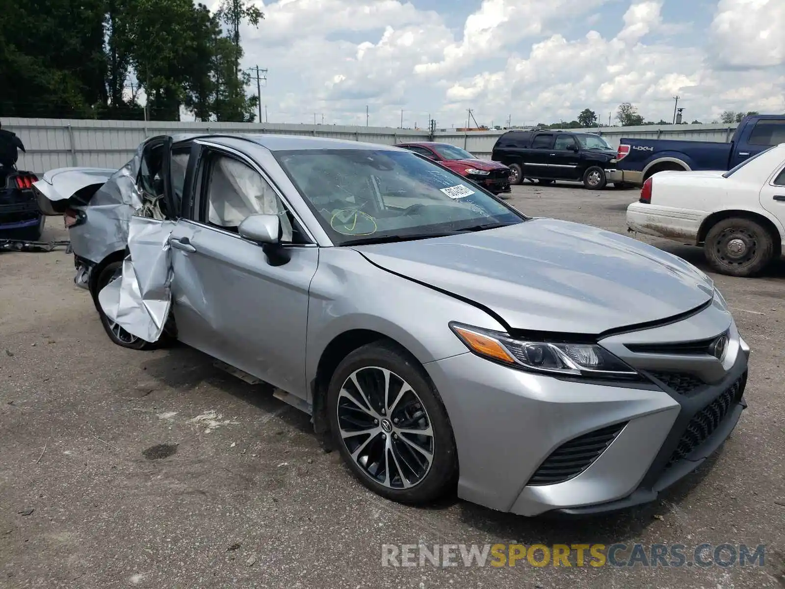 1 Photograph of a damaged car 4T1M11AK1LU936903 TOYOTA CAMRY 2020