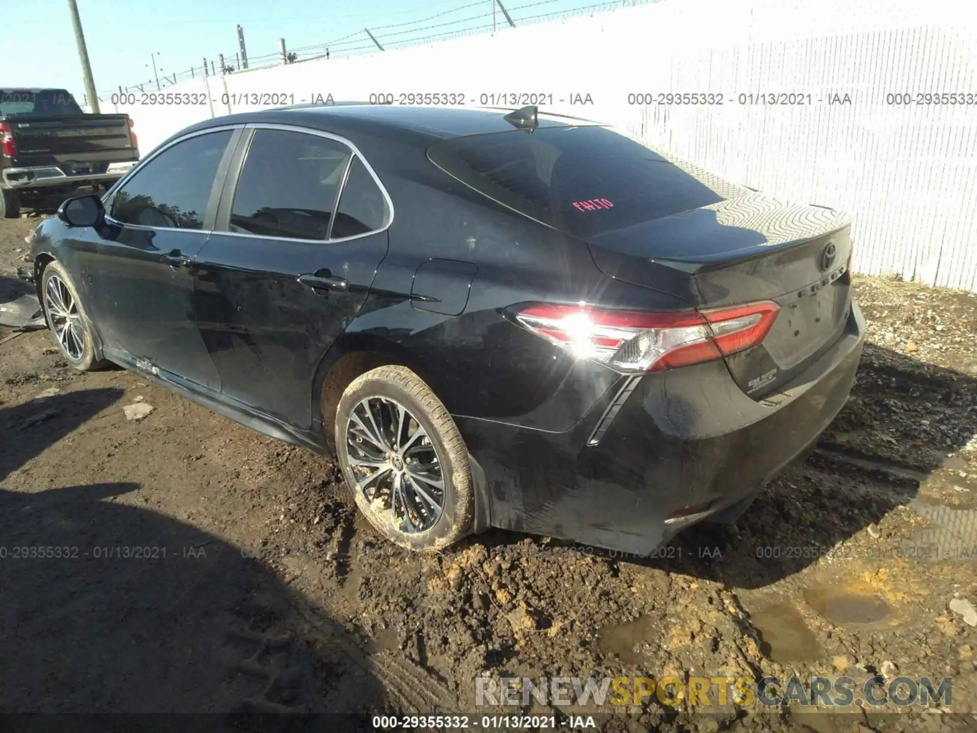 3 Photograph of a damaged car 4T1M11AK1LU963194 TOYOTA CAMRY 2020