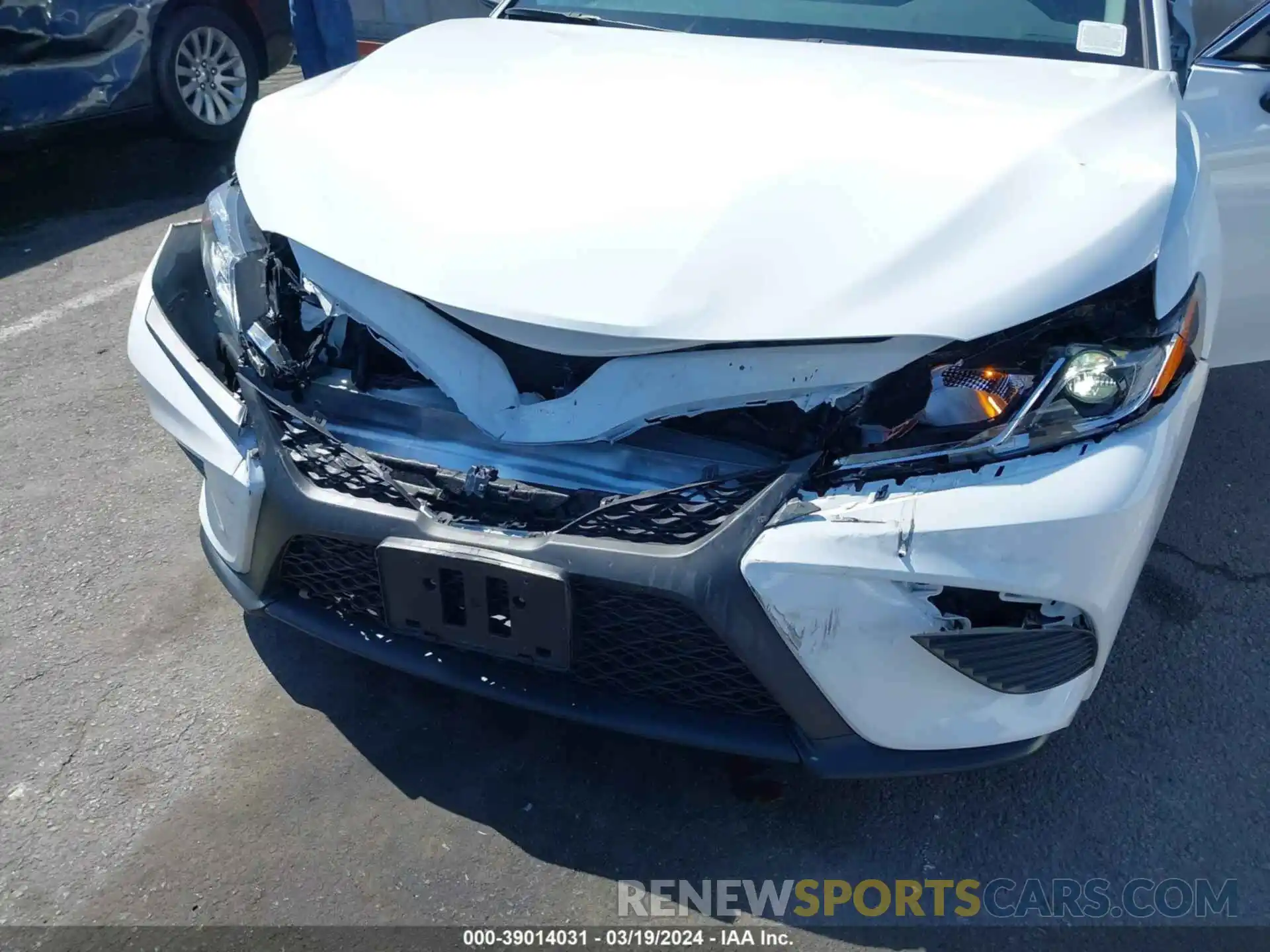 6 Photograph of a damaged car 4T1M11AK1LU978522 TOYOTA CAMRY 2020